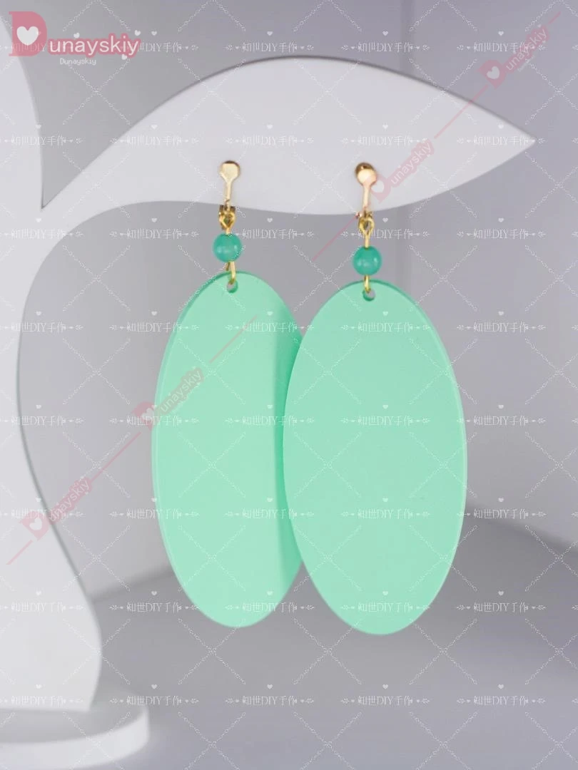 Anime DAN DA DAN Earstud Cosplay Momo Ayase Pendenti Gancio per l'orecchio Orecchini in lega Gioielli Eardrop Accessori Clip per l'orecchio Puntelli di Natale ﻿