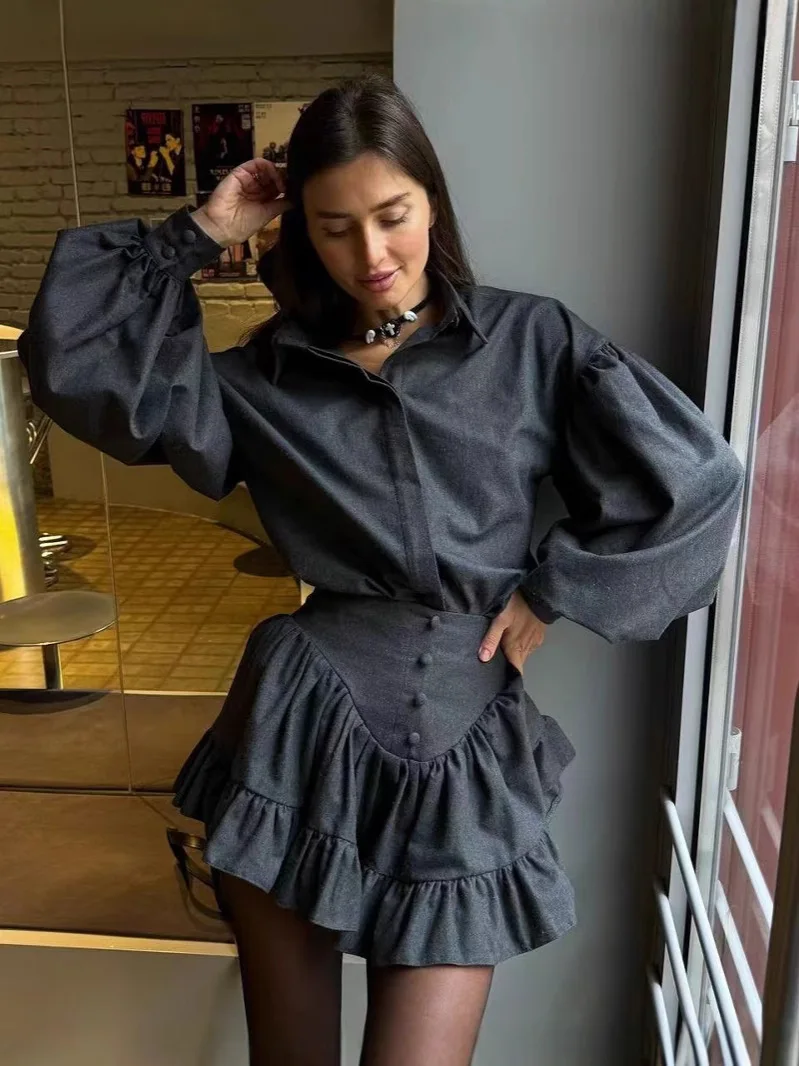 منقوشة طباعة قميص الكشكشة التنانير مجموعة المرأة أنيقة التلبيب زر حتى القمم فضفاضة صغيرة ألف خط تنورة 2025 ربيع جديد سيدة شيك الزي