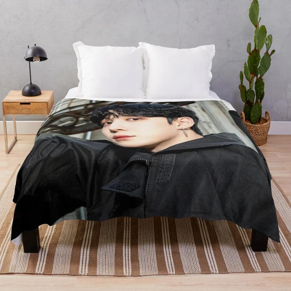 ATEEZ YUNHO THE WORLD EP.1 : MOVEMENT GUERRILLA Throw Blanket Baby Quilt Beach Blankets