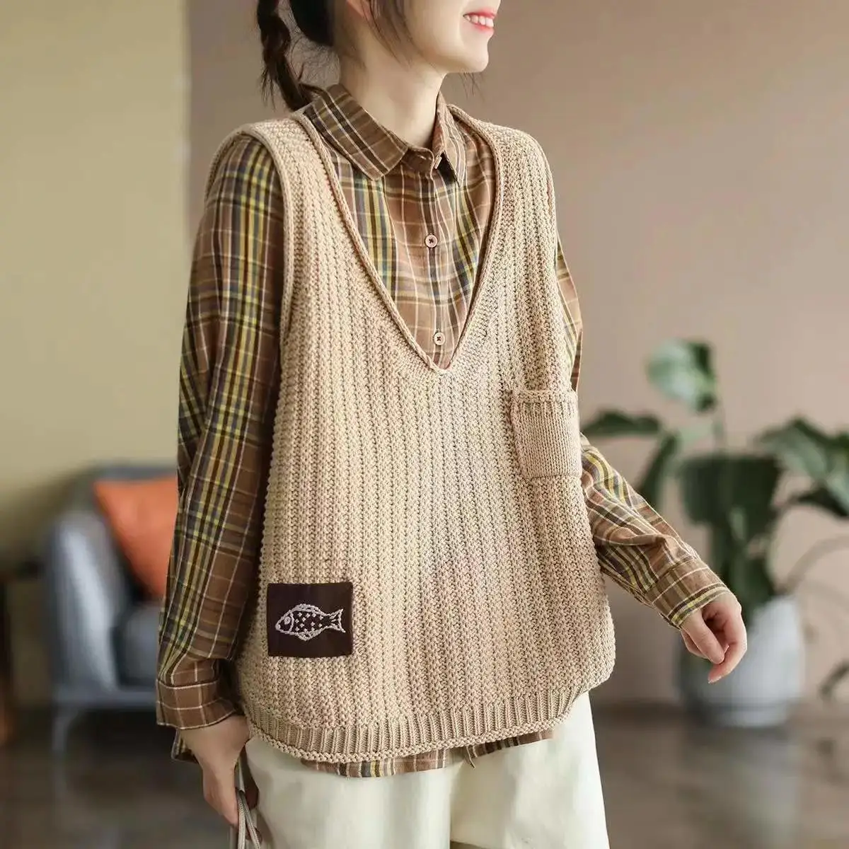 Chaleco de punto con cuello en V y etiqueta Vintage para mujer, Jersey informal de gran tamaño, versión coreana, primavera y otoño, 2023