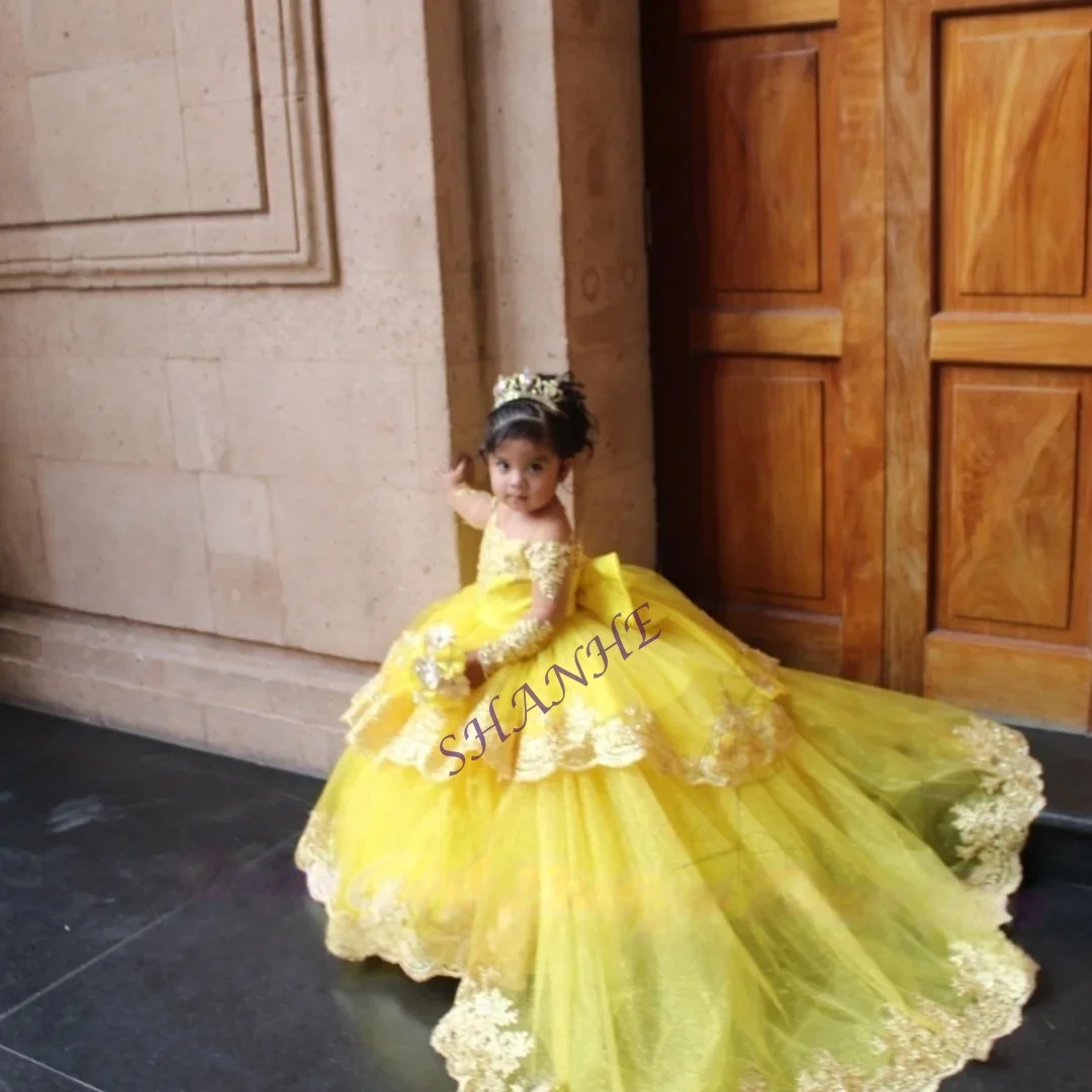 

Великолепное платье принцессы длиной до пола с длинными рукавами и золотой вышивкой по индивидуальному заказу. Платье с цветочным узором для девочек на день рождения. Формальный отдых.