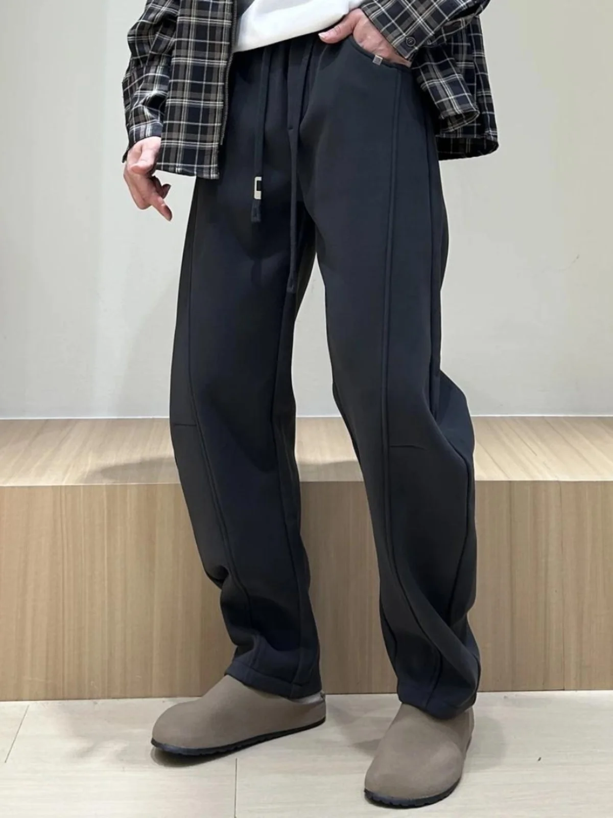 

Faionable Winter Thiened Fce Men's Casual Straight Leg Pants Luxury Simple Streetwear Sweatpants Urban Sle Trousers