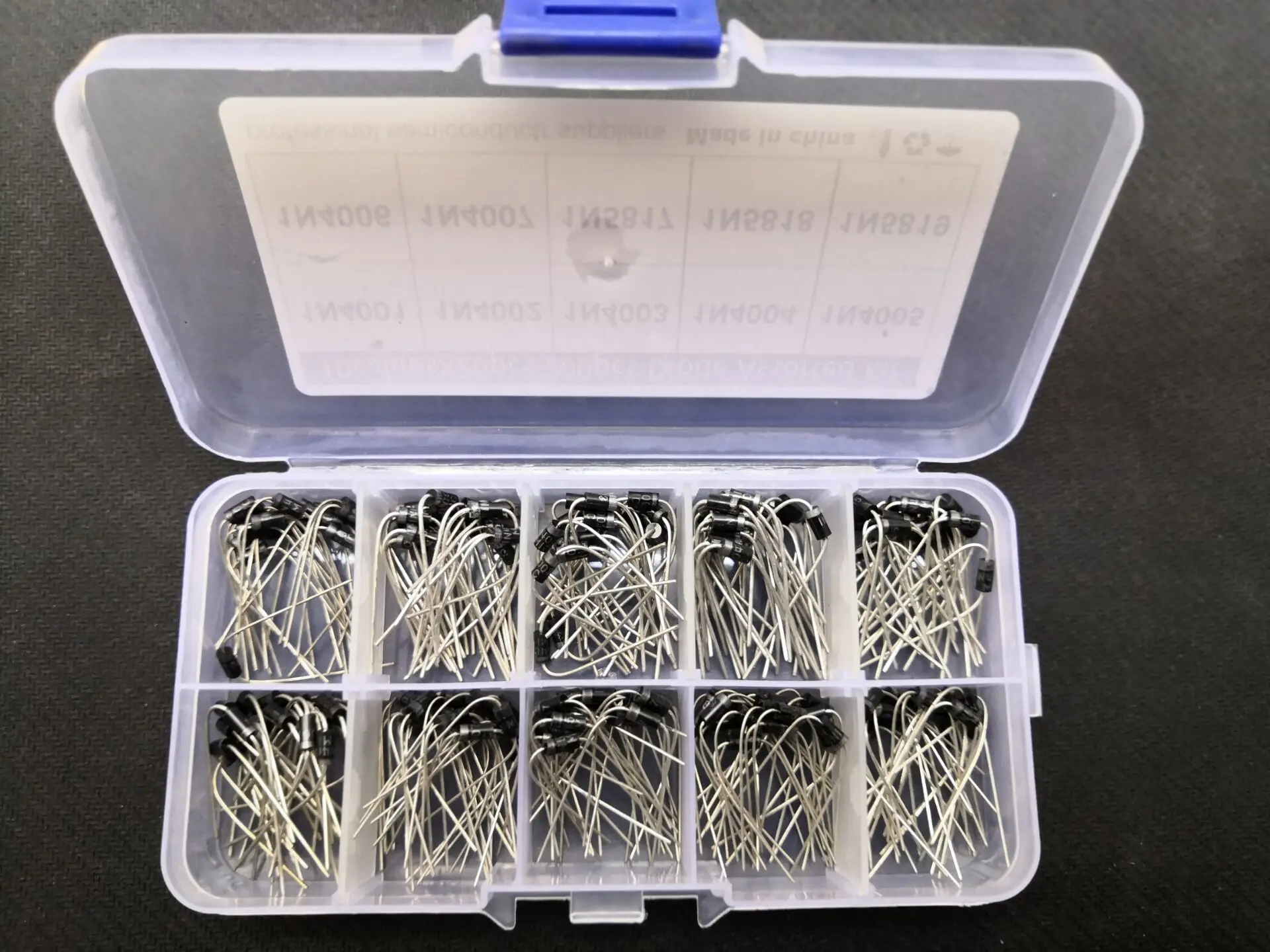 1box 200pcs=10Value*20pcs Rectifier Box IN5819 1N5818 1N5817 1N4001 1N4002 1N4003 1N4004 1N4005 1N4006 1N4007 Assorted Diode Kit