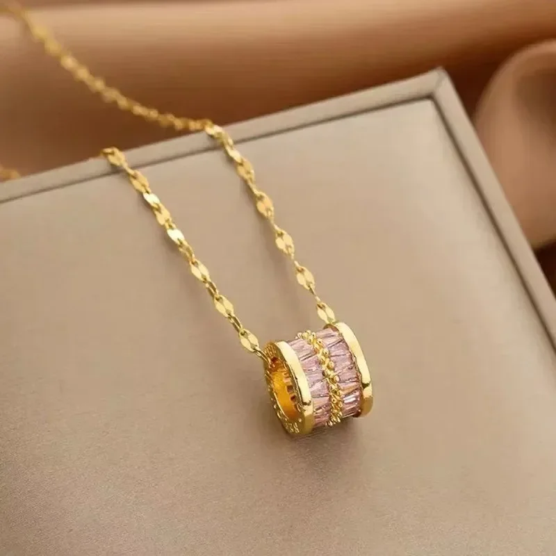 

2025This necklace, featuring a retro collarbone chain and a fashionable clothing necklace, is characterized by its unique design