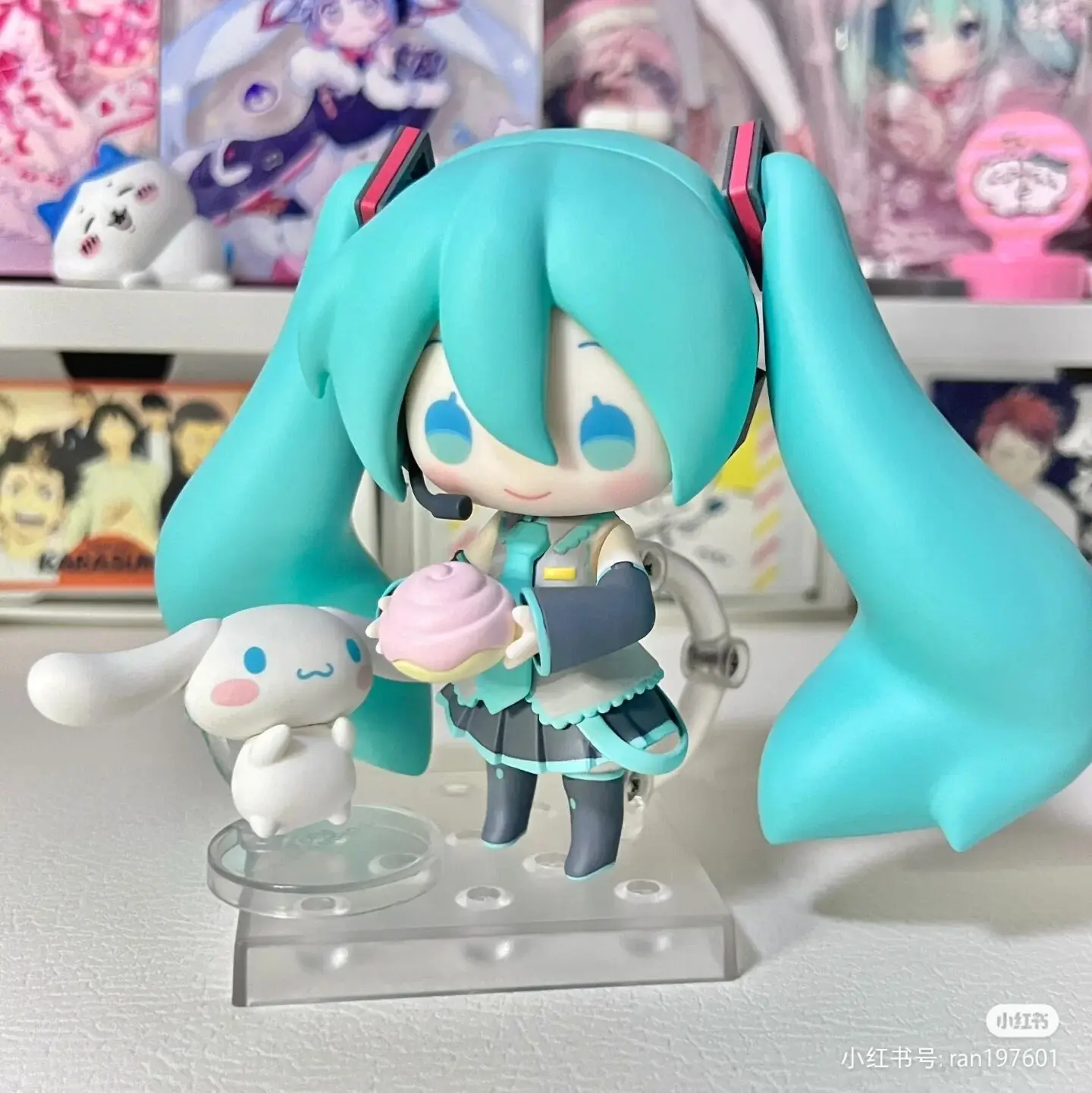 Original Hatsune Miku x Cinnamoroll Ver Anime Figure q-version Miku Collectible collection decoration Model Toys birthday Gifts