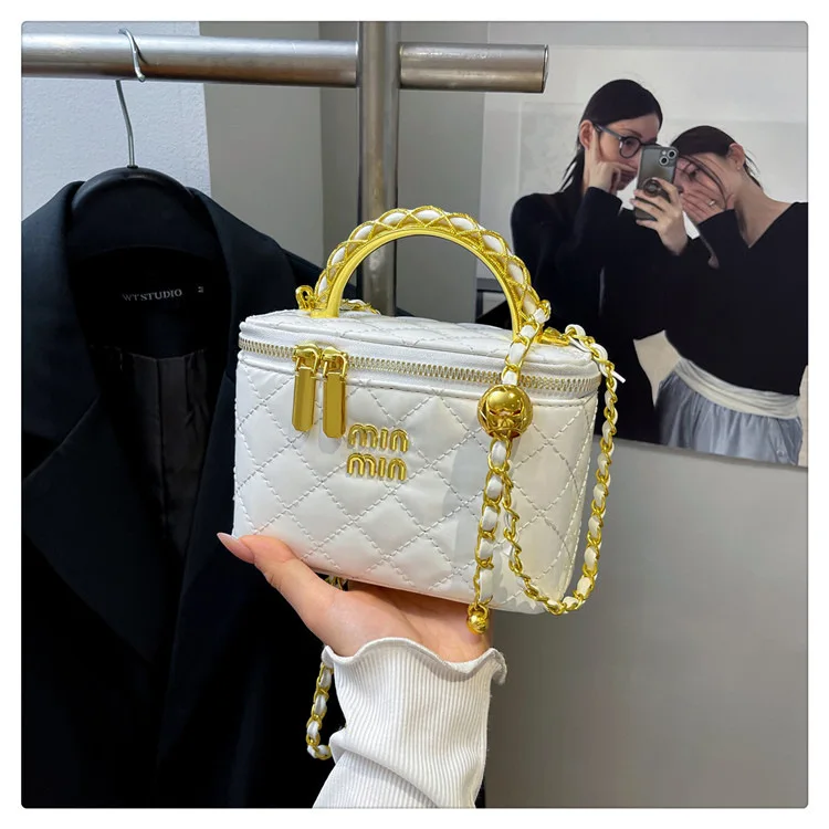 

Chic Chain Shoulder Bag 2025 New for Women Mini Square Bag Convertible & Versatile Day Crossbody for Day To Night & More