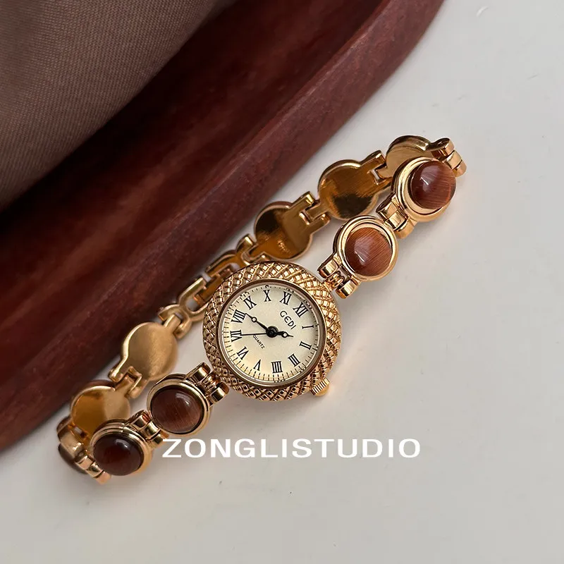 

RetroStyle Luxurious Bracelet Watch With A Small DialA New Design For WomenFashionable Quartz WristwatchA Perfect Gift For Women