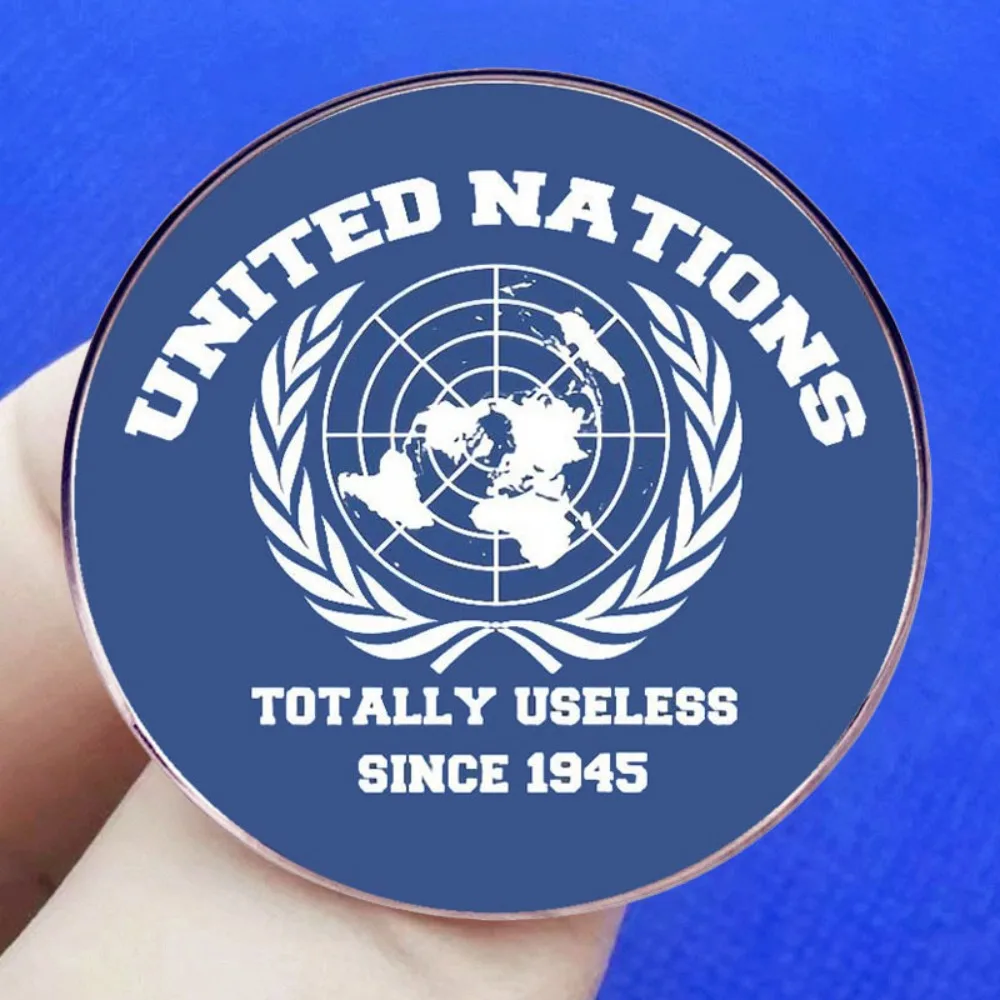 1 قطعة معطف الأسلحة من الأمم المتحدة علم الأمم المتحدة الشعار الوطني بروش شارات التلبيب دبوس