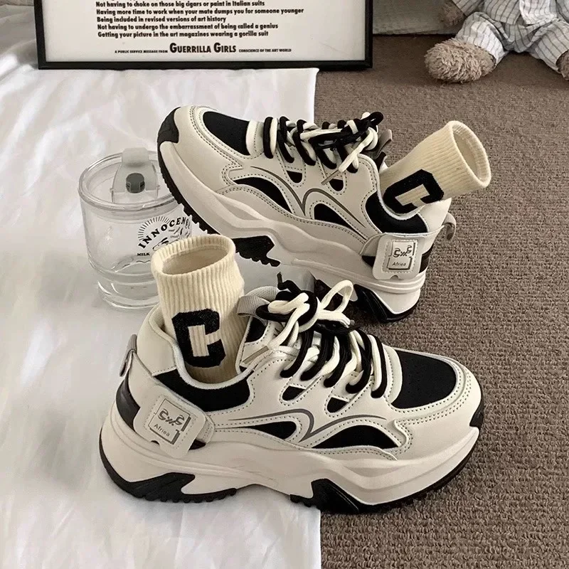 

Модные новые женские кроссовки 2024, удобная износостойкая повседневная спортивная обувь, студенческая обувь на плоской подошве, полиуретановая подошва, резиновый верх