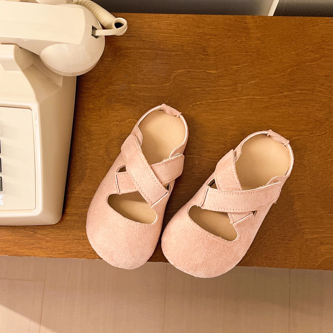 

Kids Princess Shoes Candy Color Girls Princess Shoes Round Toes Non-slip 2026 Summer New Children Casual Slippers Outdoors Soft