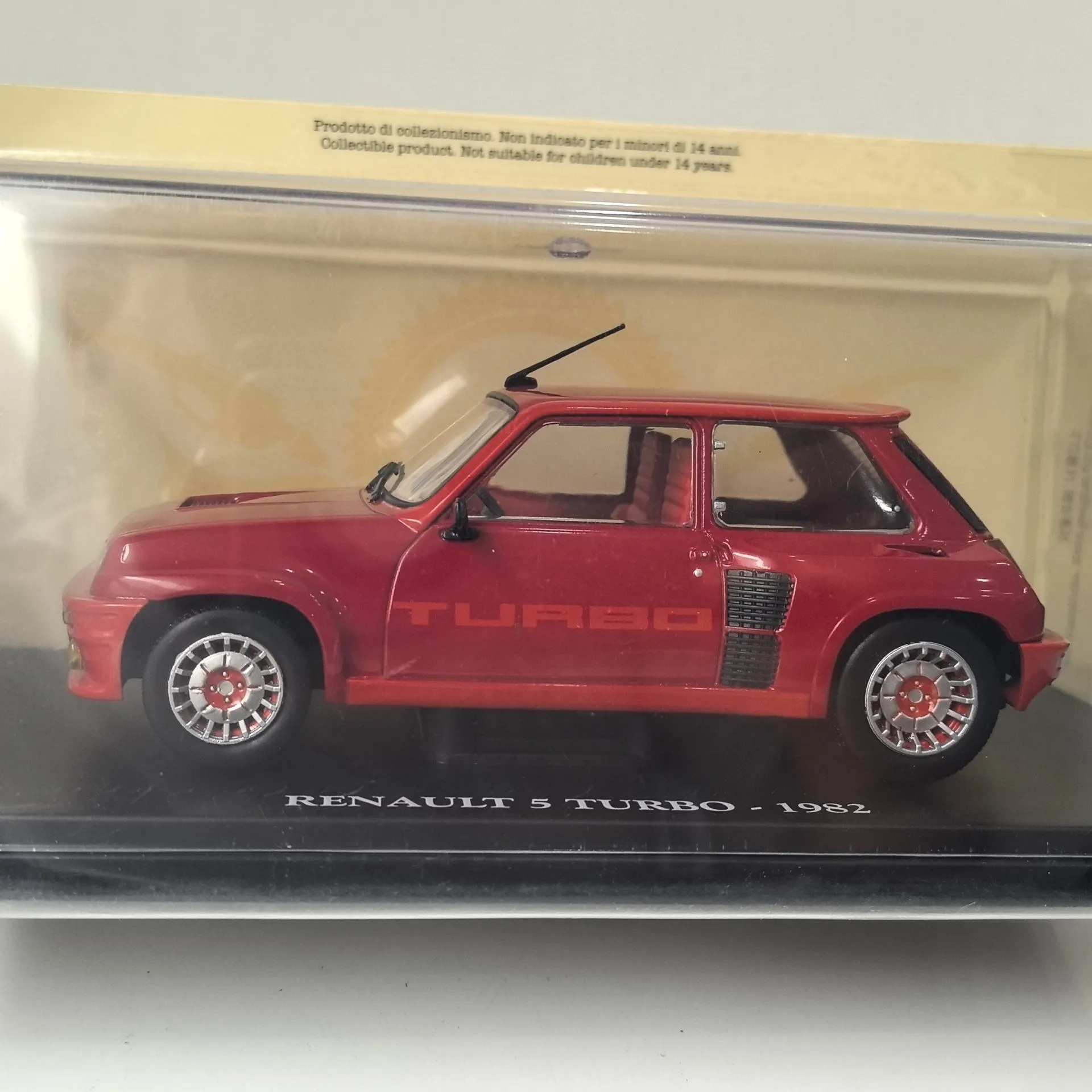 Diecast IXO 1/24 Scale RENAULT 5 TURBO 1982 Alloy Car Model
