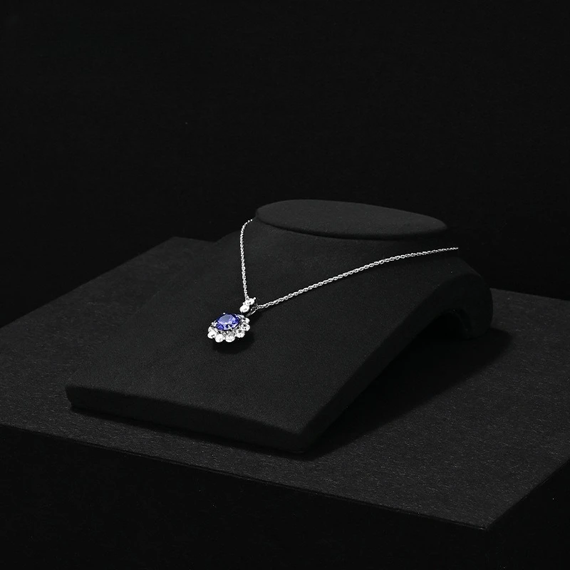 Microfiber Necklace Display Bust Mannequin Neck Jewelry Stand for Window Exhibition