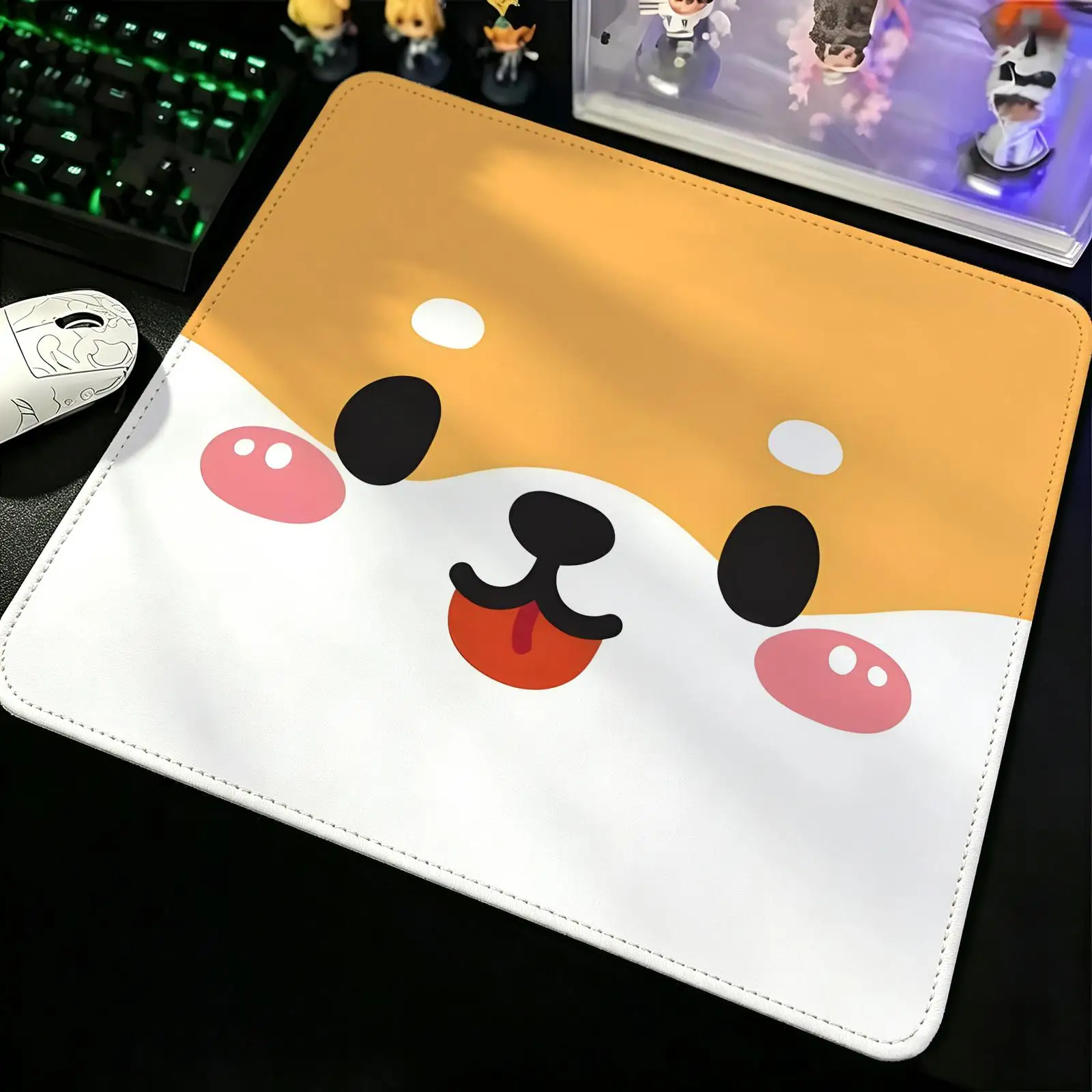 Minimalist Cute Animals Compact Gaming Mat Reinforced Stitched Border,S/M/L Sizes Portable Laptop Desk Pad for Office & E-sports