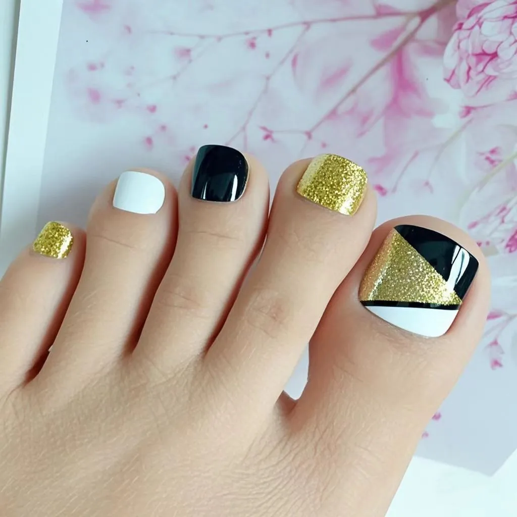 

24Pcs Gothic Fake Toenails With Glue Sticker Acrylic Toe Nails Press Ons Woman Foot DIY Nail Art Tips Accessories