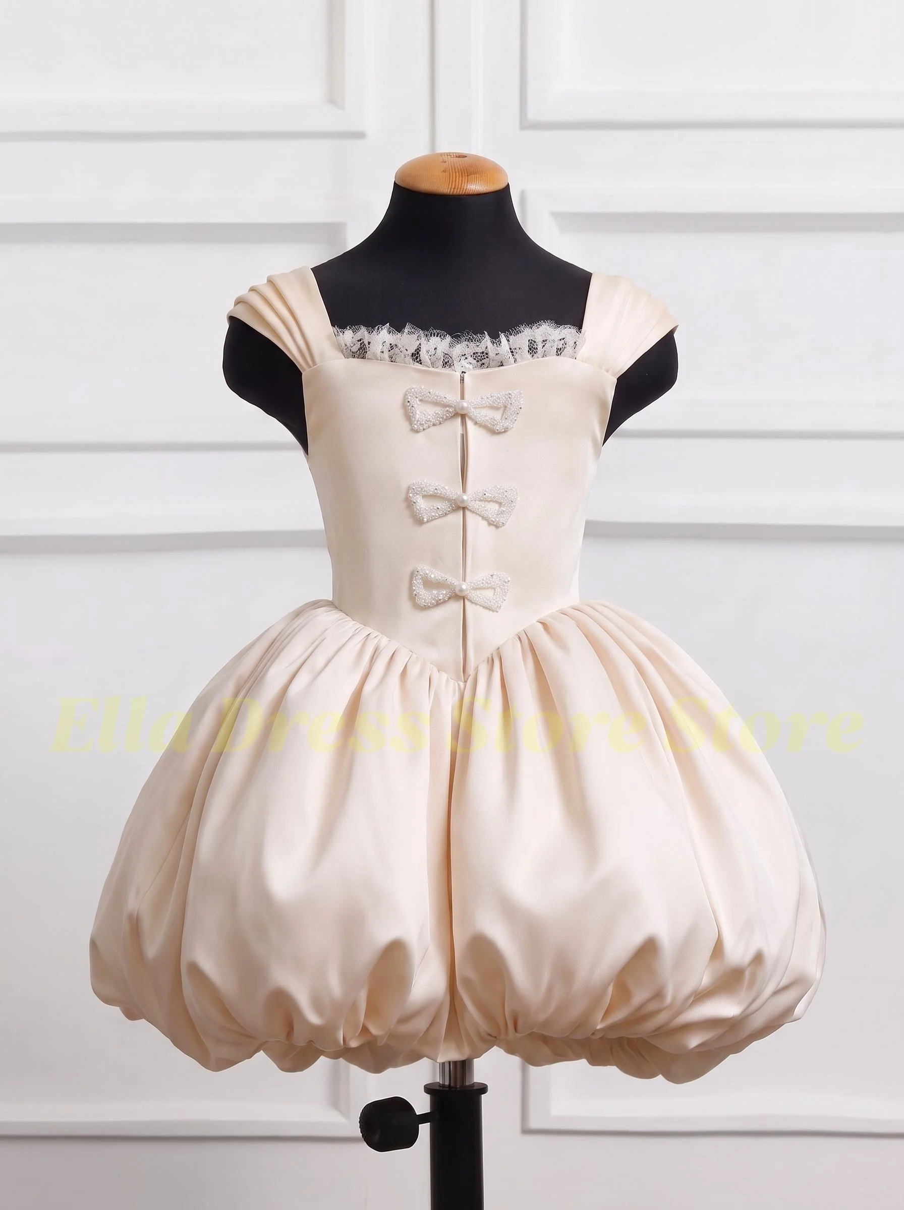 Maßgeschneidertes rosa Satin-Blumenmädchenkleid für Hochzeiten, kurze Ärmel, hübsches Erstkommunionkleid mit Schleifen, Kindergeburtstagsfeier, Großhandel – Detail 6