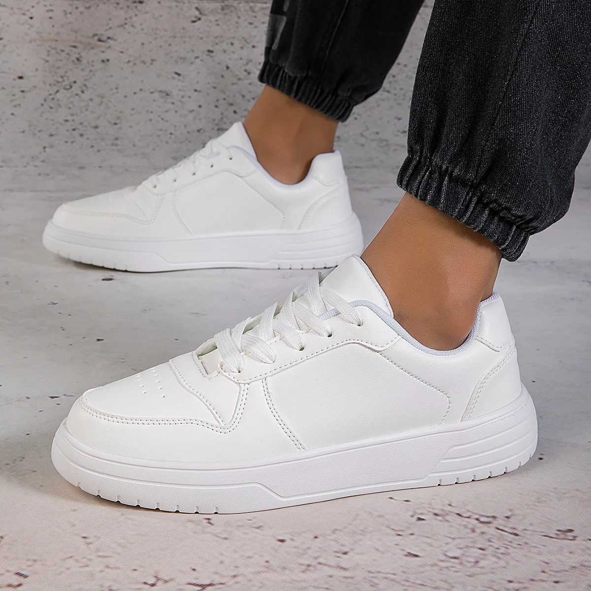

Fashion Leather Men White Sneakers Breathable Comfort Classic Casual Shoes Mens Outdoor Walking Shoes Couple Footwear Size 35-45