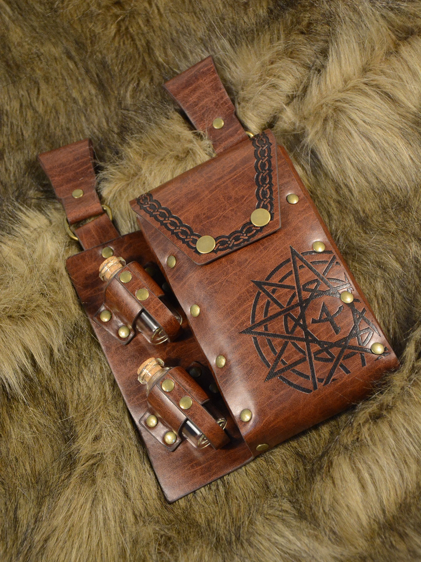 ยุคกลาง Alchemy ขวดเอวกระเป๋า Healer Potion ขวด PU หนังกระเป๋า Gothic Retro แม่มดตัวช่วยสร้างคอสเพลย์เครื่องแต่งกาย Props