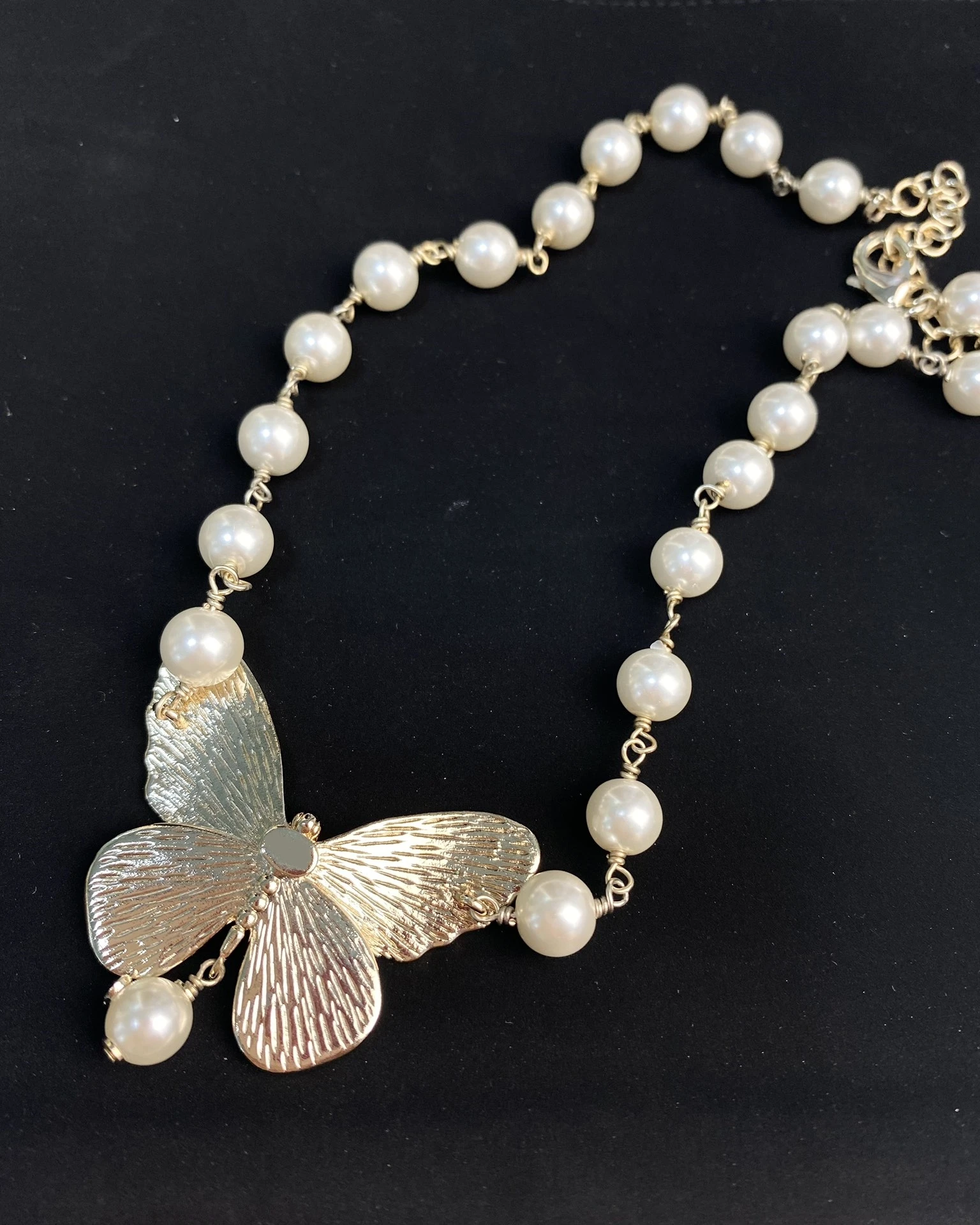 2024 New Summer Butterfly Pearl Chain