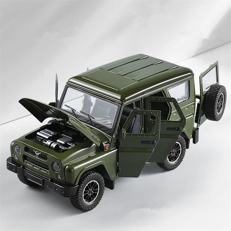 1/18 UAZ Hunter Alloy Car Model Diecasts Metal Off-road Vehicles Car Model High Simulation Sound Light Collection Kids Toys Gift