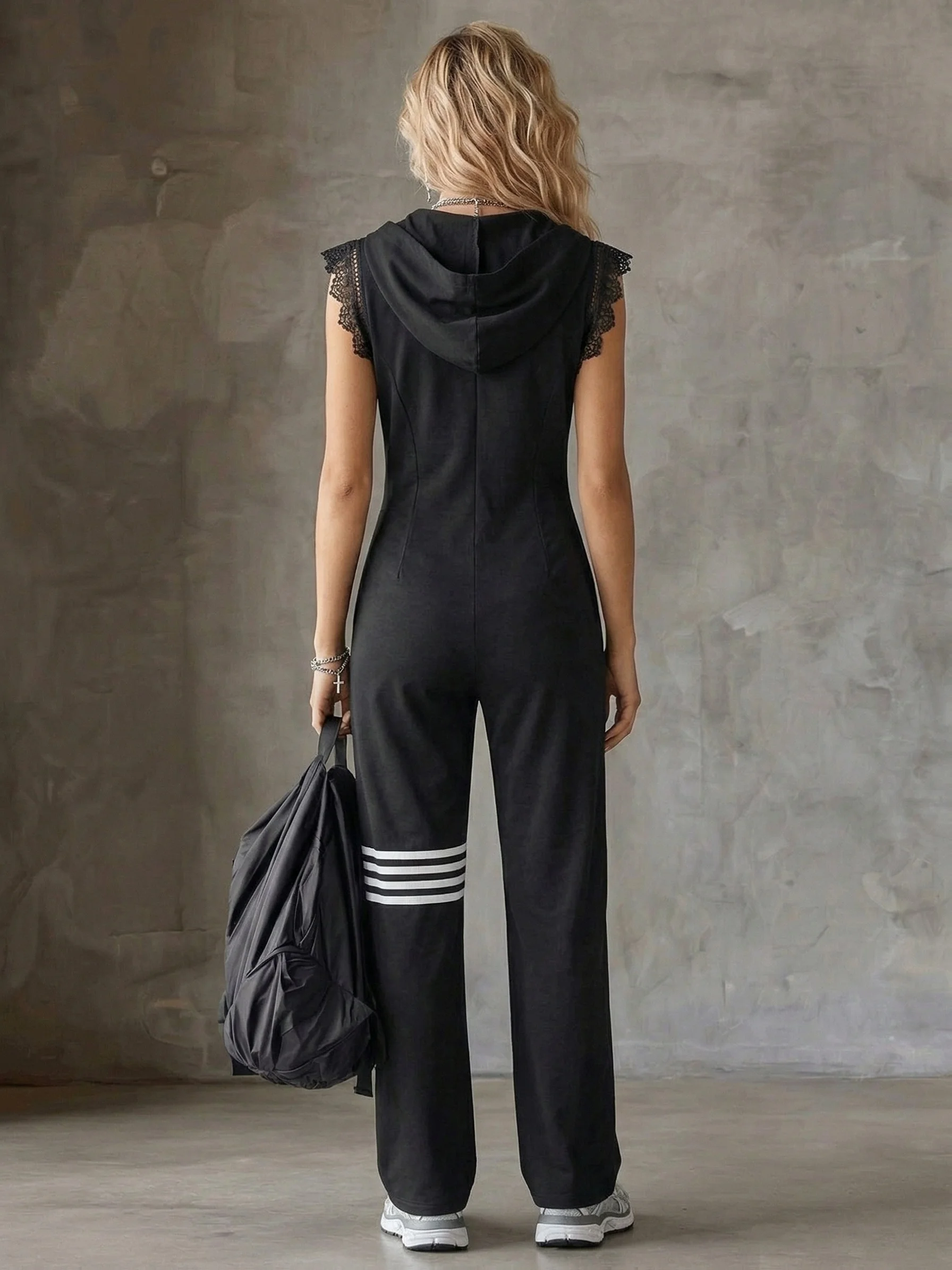 Women's Sport Retro Lace Striped Black Sleeveless Hooded Jumpsuit