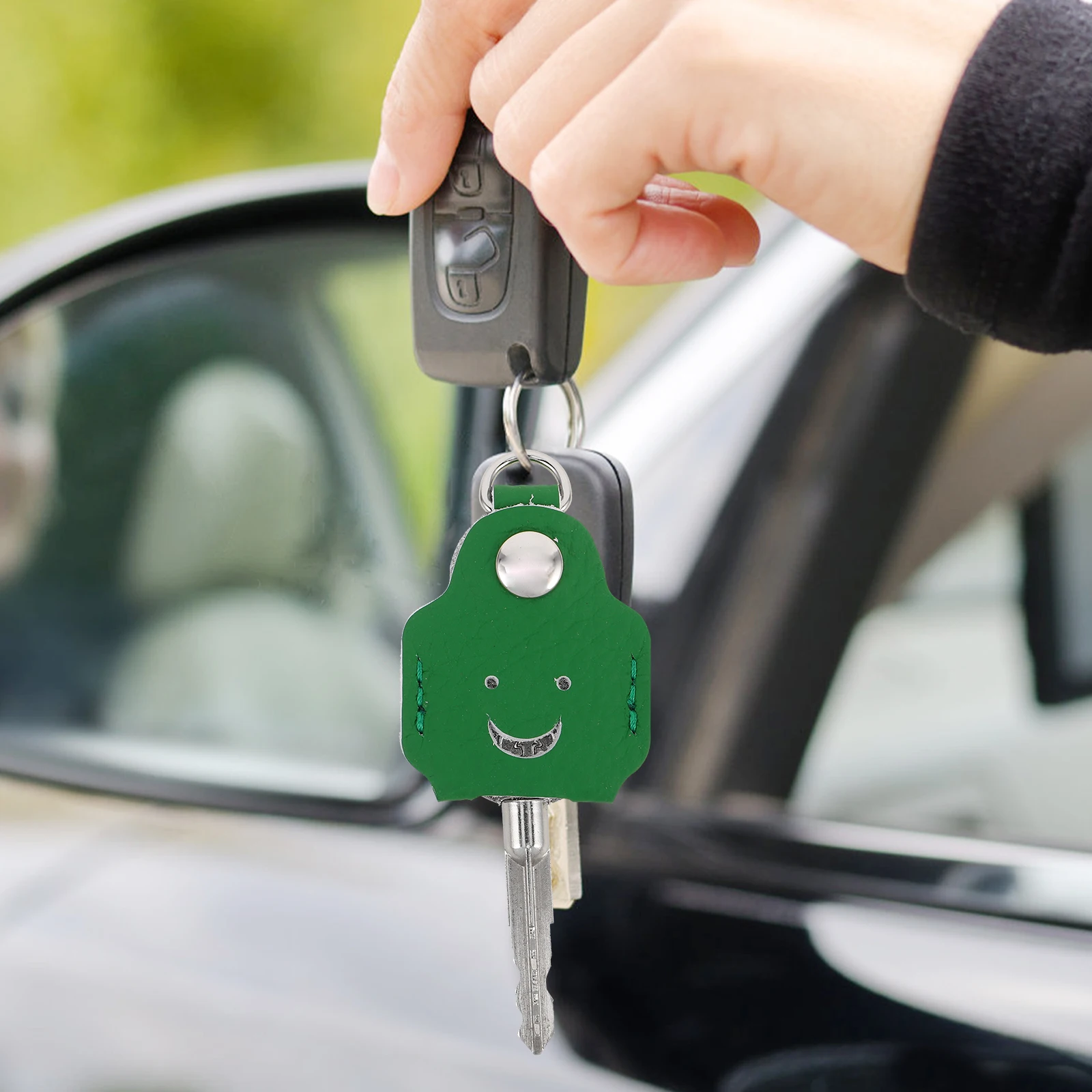 

2pcs Keychain Caps Creative Keys Covers Universal Car Key Holder Protective Sleeve Soft Anti-Scratch Green Household Use Bright