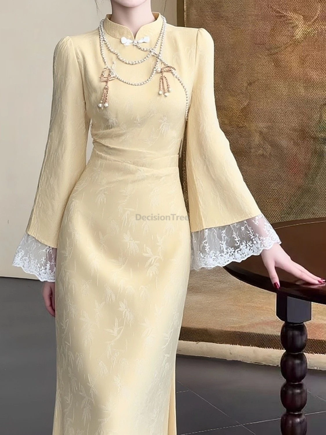 2025 الدانتيل الرومانسي المرقعة الأكمام تشيباو خمر أنيقة واسعة الأكمام الصينية شيونغسام المألوف الراقية مزاجه تشيباو #1