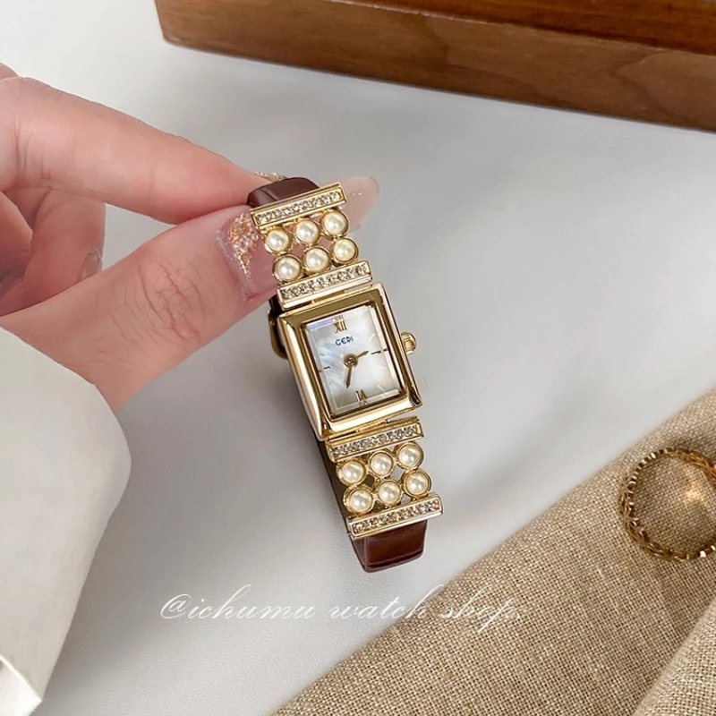 Vintage Women's Watch Luxury Gold Gem Delicate Bracelet Brown Leather Clock Elegant Women's Watch