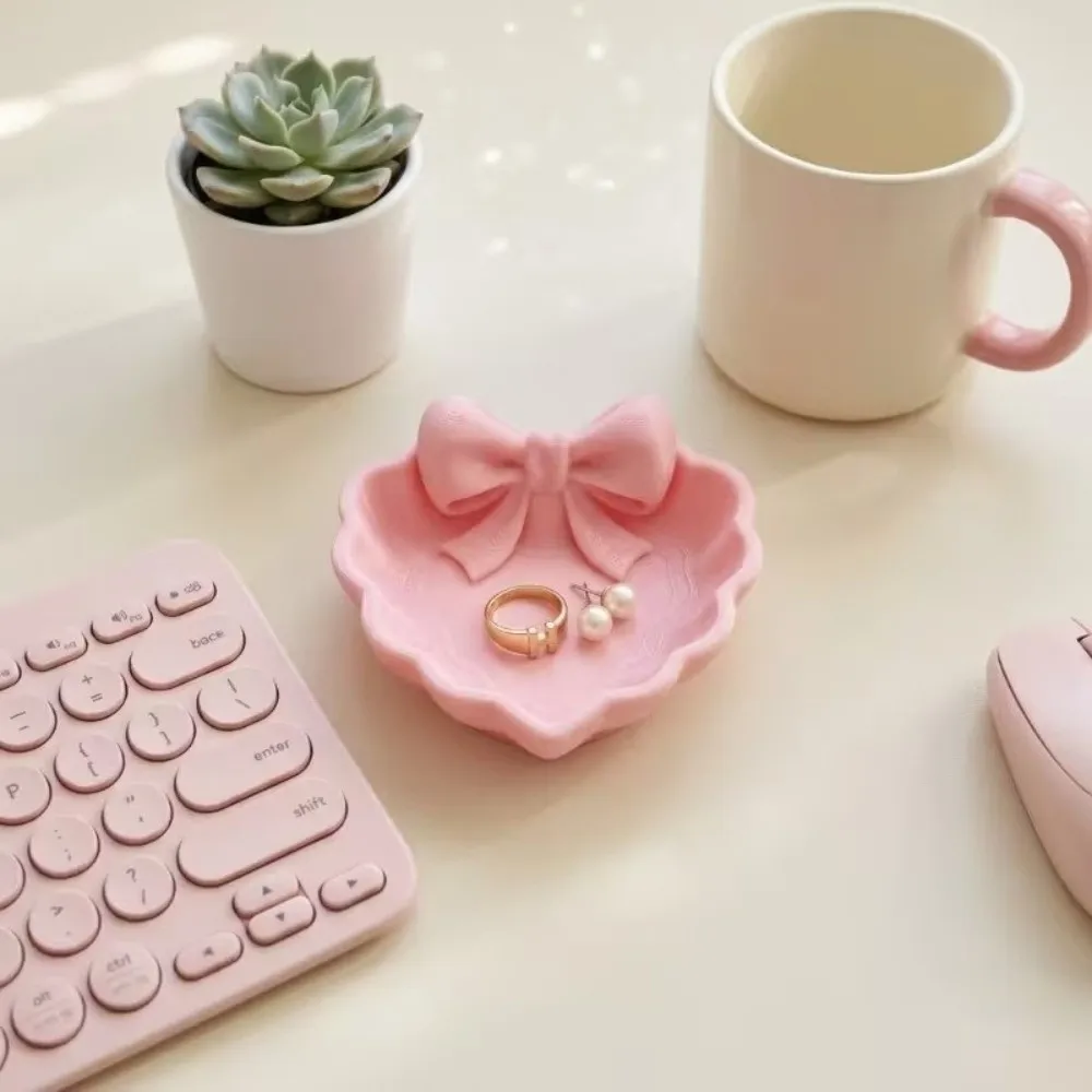 Fashion Plastic Jewelry Tray Heart-Shaped Decorative Jewelry Storage Tray Jewelry Display Plate Dressing Table