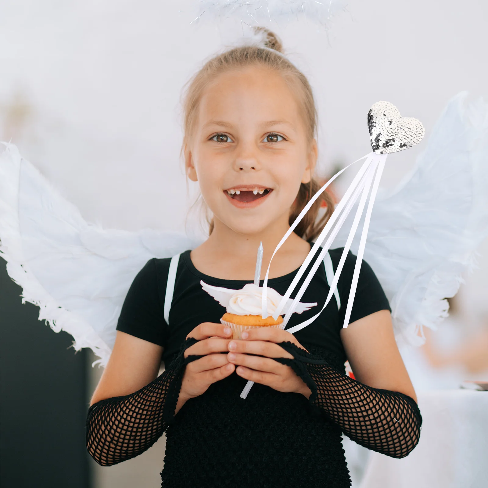 

3Pcs Red Heart Fairy Wands Sequins Satin Ribbon Princess Dress-Up Party Supplies Kids Cosplay Birthday Photo Props Holiday