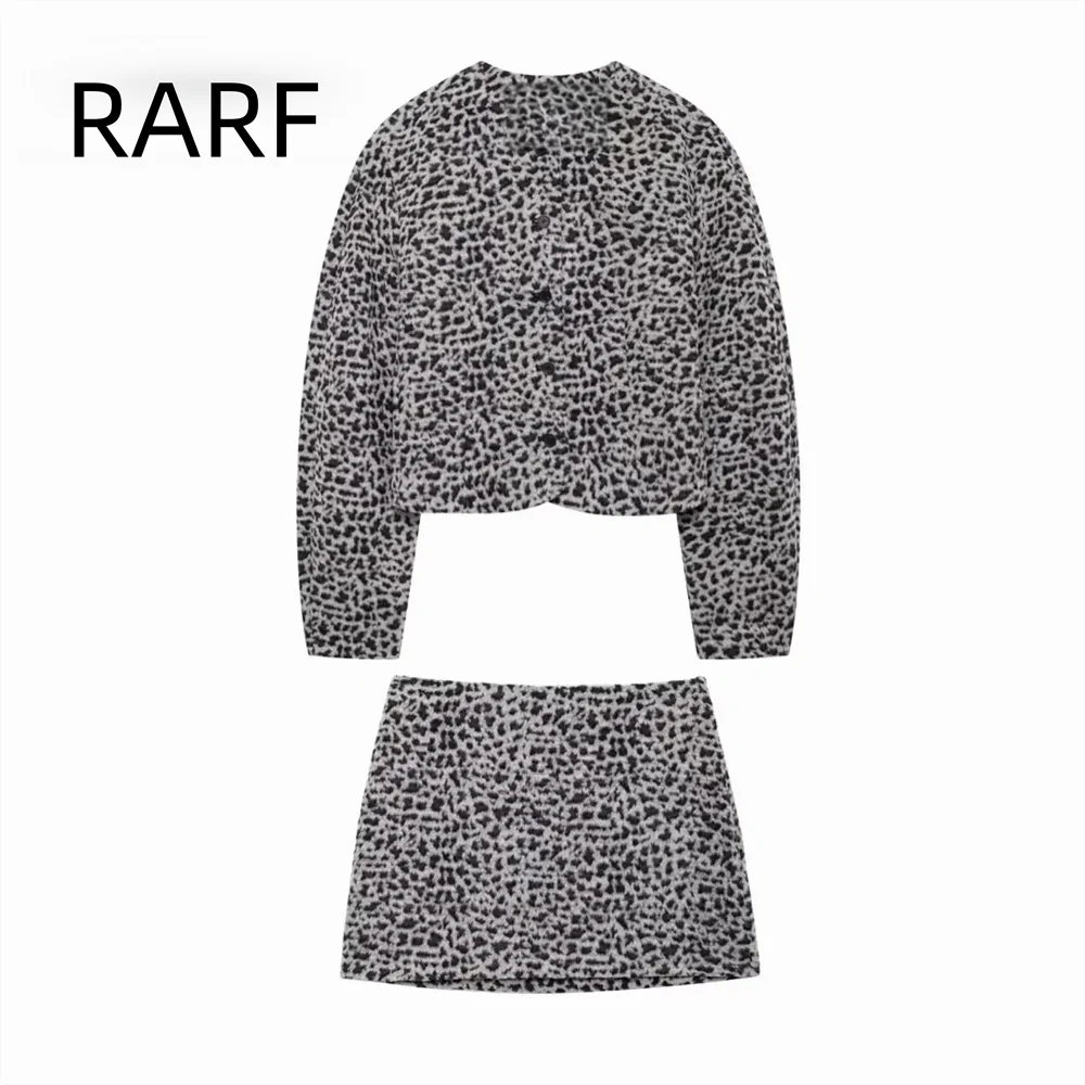 Autumn and Winter New Sweet and Fashionable Animal Pattern Printed Button Long Sleeve Jacket and Half Skirt Set