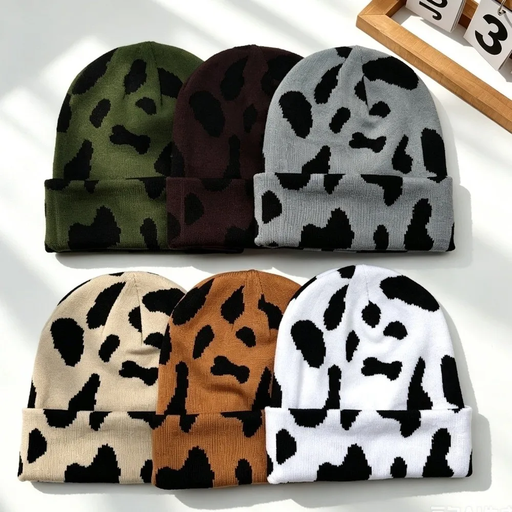 Fashion Thickened Cow Pattern Knitted Hat Ear Protection Elastic Pullover Hat Keep Warm Coldproof Winter Beanie Hat Riding