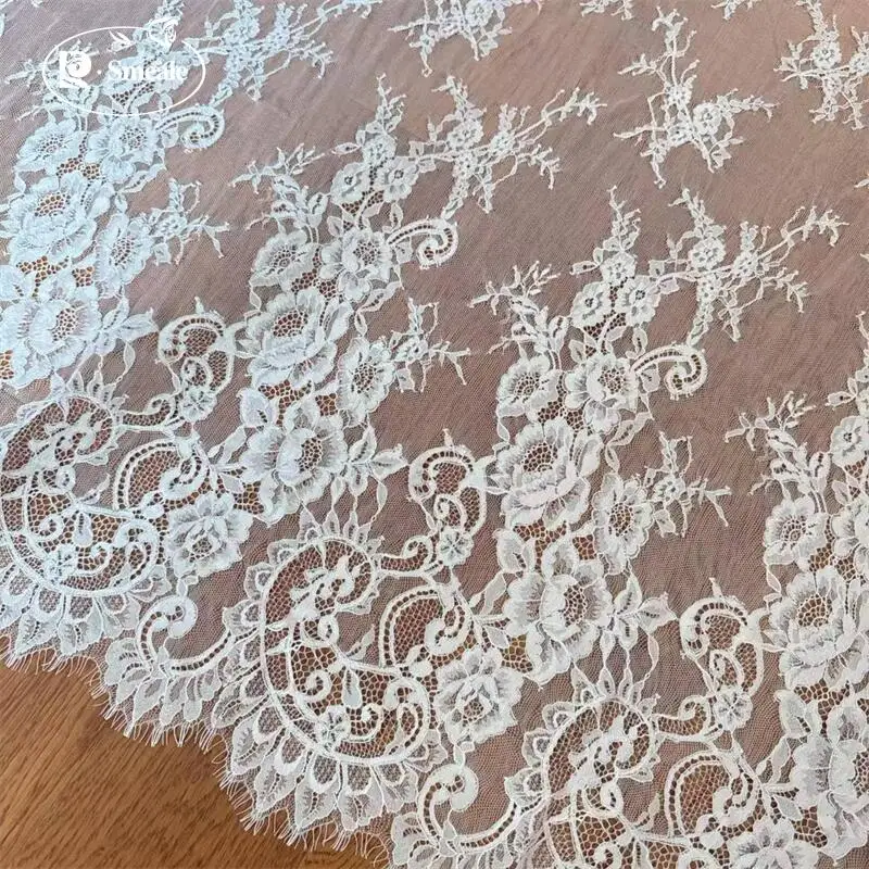Weiße Weiche Wimpernspitzenstoffe, Hochzeitskleid, Große Blumen, Dekorationszubehör – Detail 5