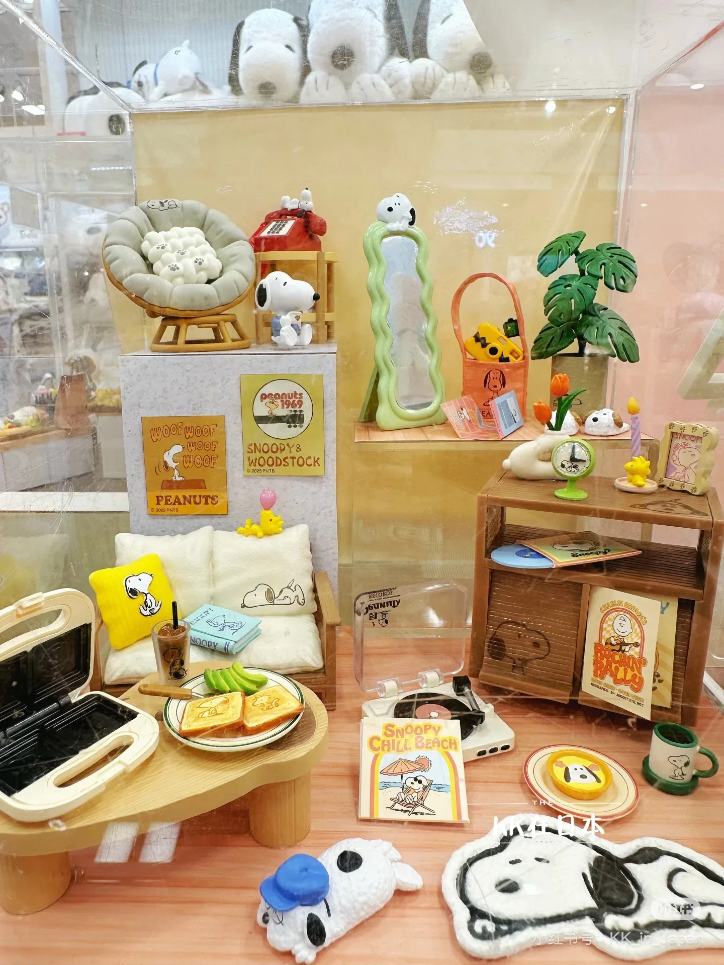 Caja entera genuina Re-Ment Snoopy modelo en miniatura corona café panadería restaurante occidental encimera colección de cajas ciegas