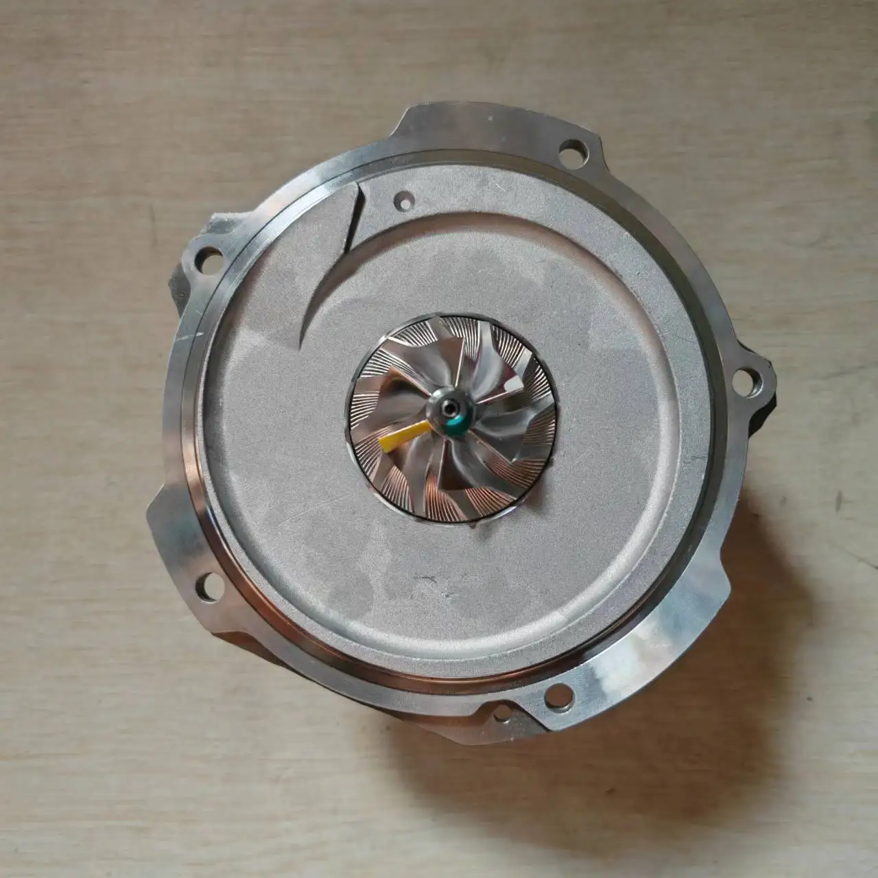 

Турбокомпрессор Caliber 17201-11120 17201-11110 94-00033251 CT16V