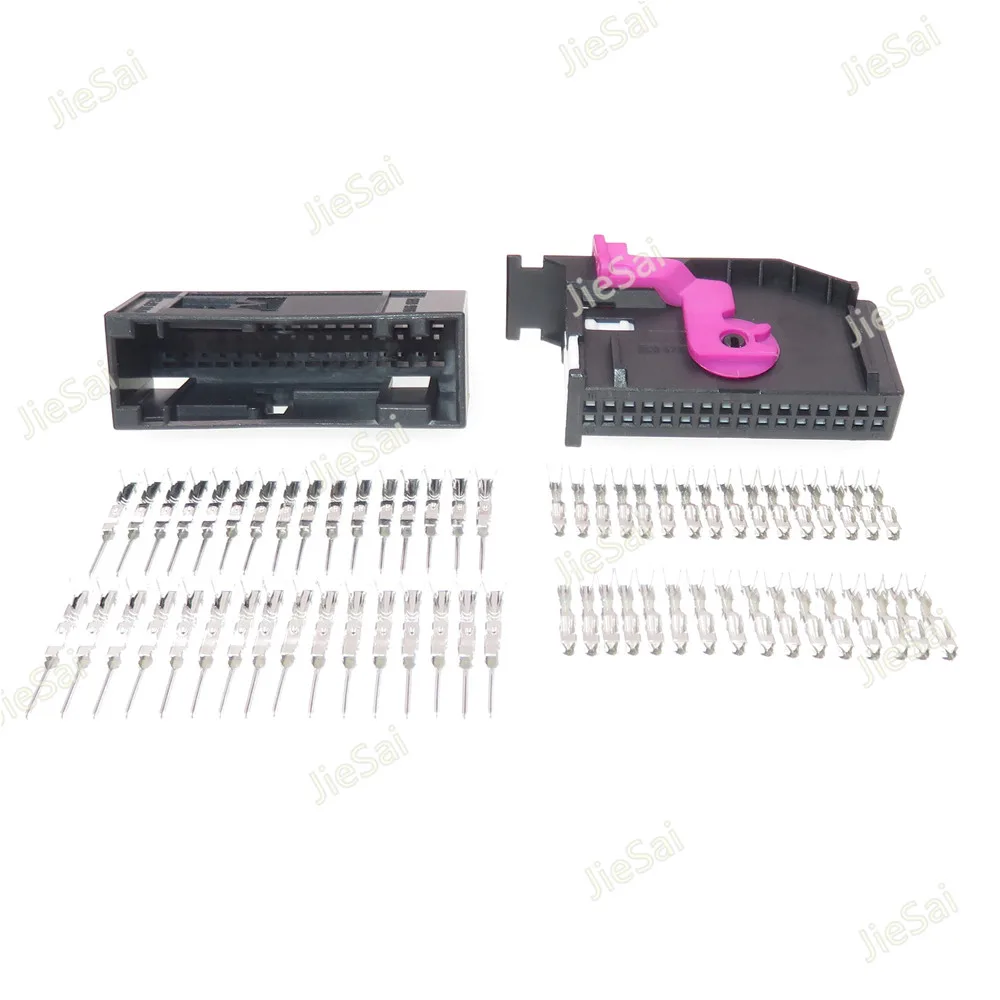 32 Pin 1719057-3 2050723-3 Automobile Central Control Instrument Electrical Cable Socket Auto Connector