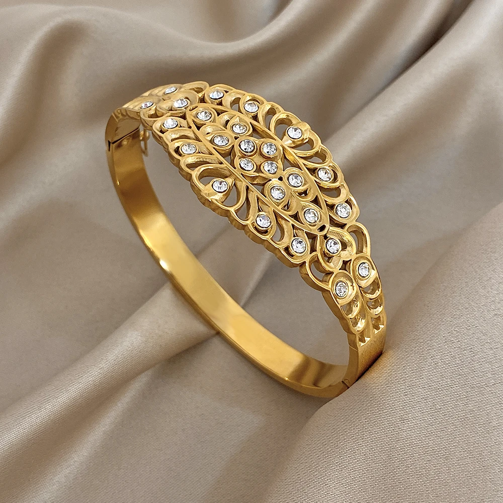 

Freetry Luxury Zircon Crown Stainless Steel Bracelet Women Exquisite Hollow Out Flower Wide Bracelet Open Bangle Wedding Jewelry