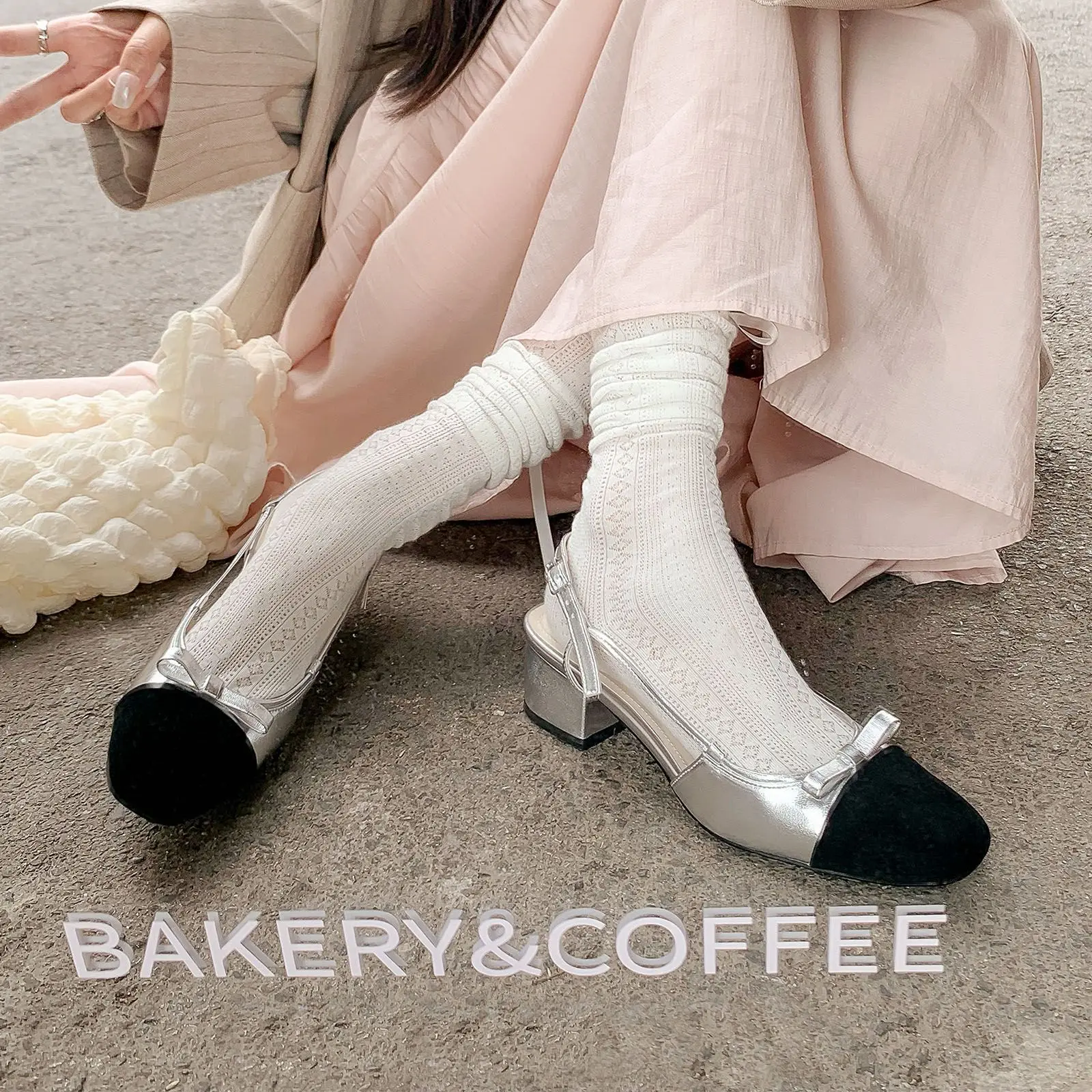 

Arden Furtado 2025 Summer sheepskin Mixed Colors bowknot word-cingulate Sandals Round toe Middle heel Modern Sandals Large size