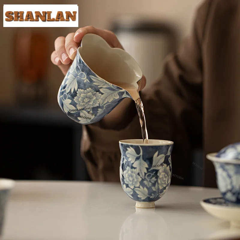 HOYIHM 150ML Soda Glaze Yuan Blue and White Ceramic Tea Pitcher Tea Divider Cha Hai Dispenser Justice Cup Fair Mug Teaware Gifts