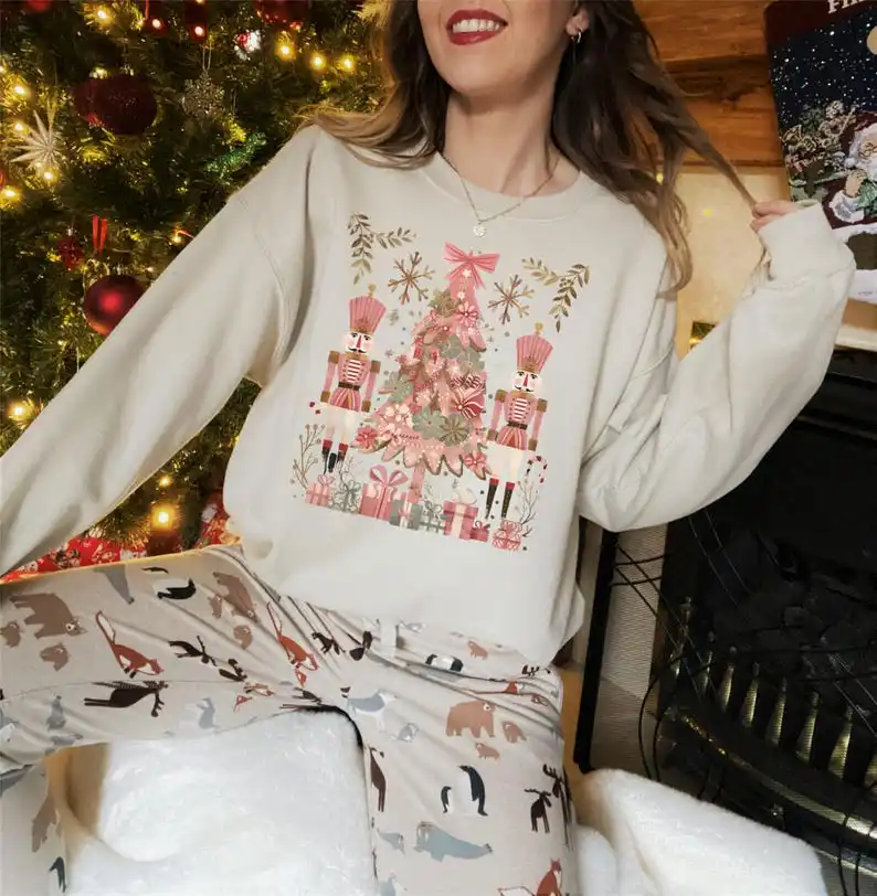 เสื้อสเวตเตอร์คริสต์มาสนัทแครกเกอร์ ของขวัญวันหยุดสำหรับเธอ เสื้อสเวตเตอร์คริสต์มาสบัลเลต์แสนสบาย เสื้อสเวตเตอร์ผู้หญิงแบบสวมหัว ชุดวอร์มฤดูใบไม้ร่วงและฤดูหนาว