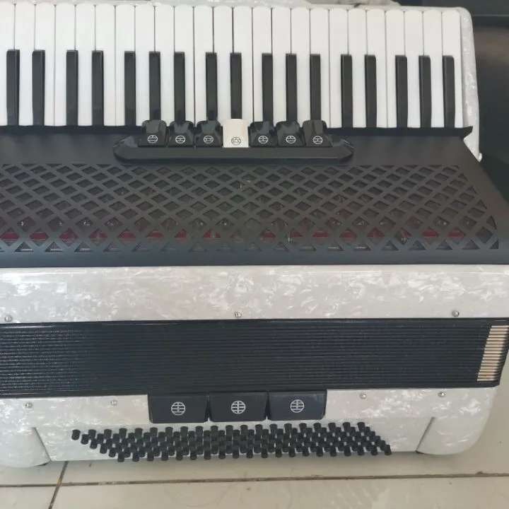 Cross-border Generation Accordion Instruments 37 Key 96/120 Bass Three-Row Spring Professional Keyboard