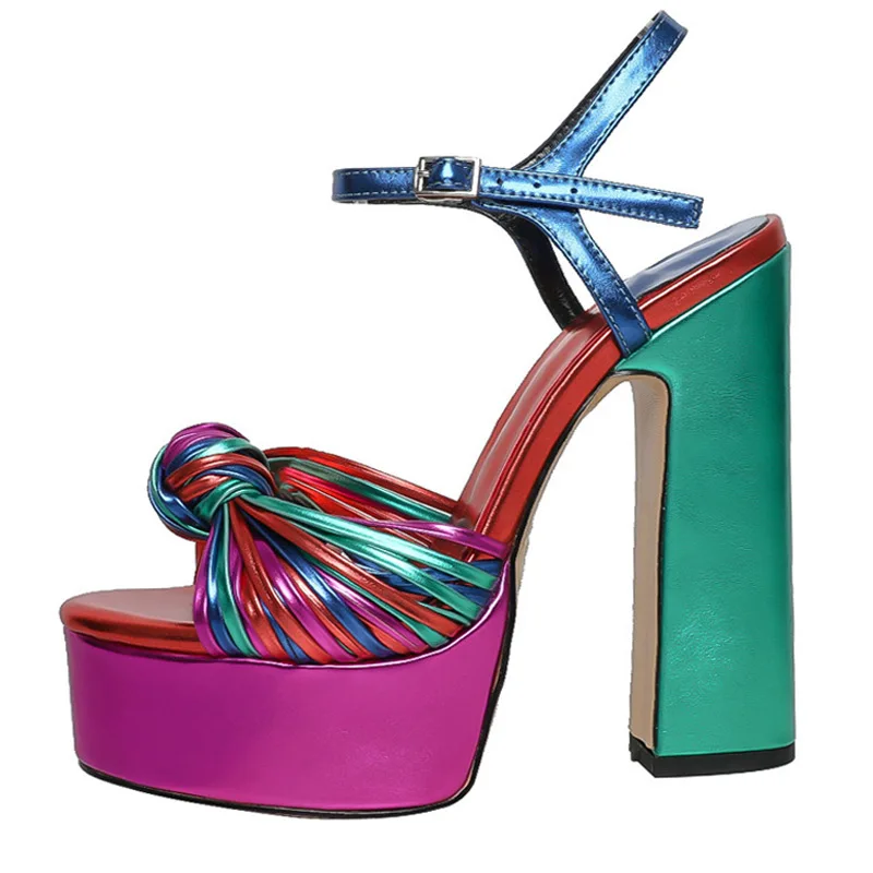 صنادل أرضية محظورة الألوان مضفر المنصة الرومانية سميكة عالية الكعب الجوف التدريجي كبيرة الحجم مأدبة أحذية النساء