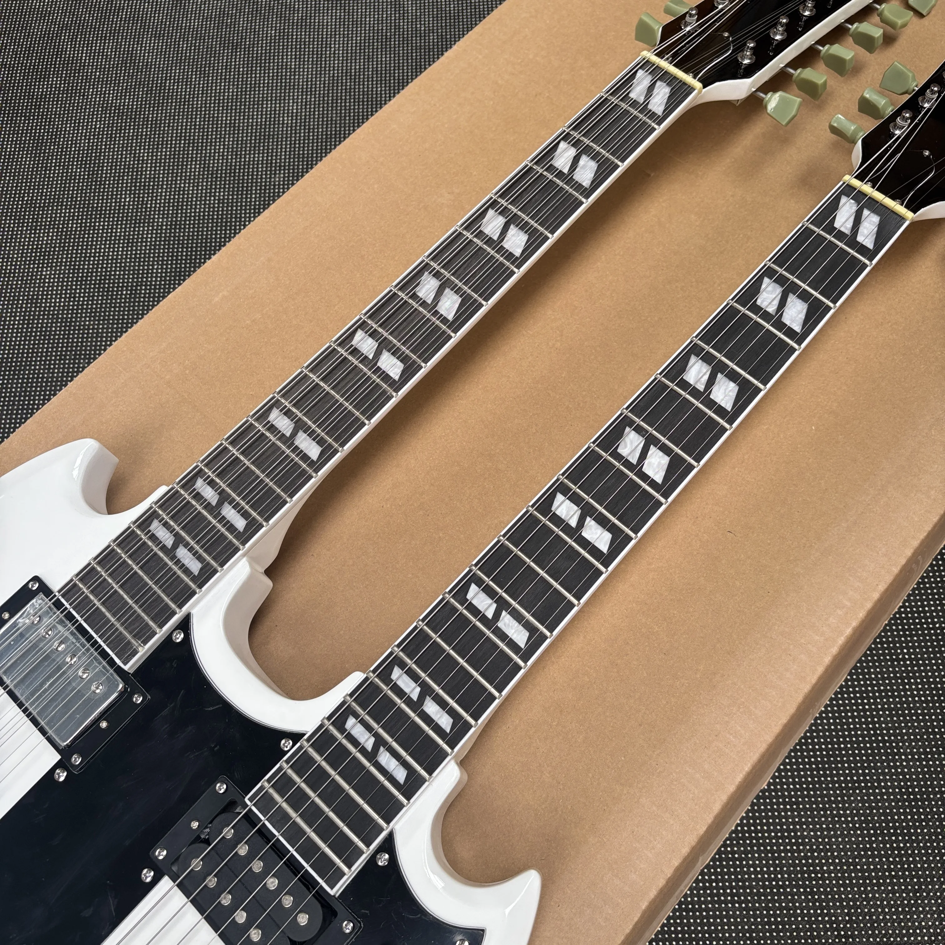 White double-headed electricguitar with black guard,multi-knob volume control guitars,professional performance electric guitarra