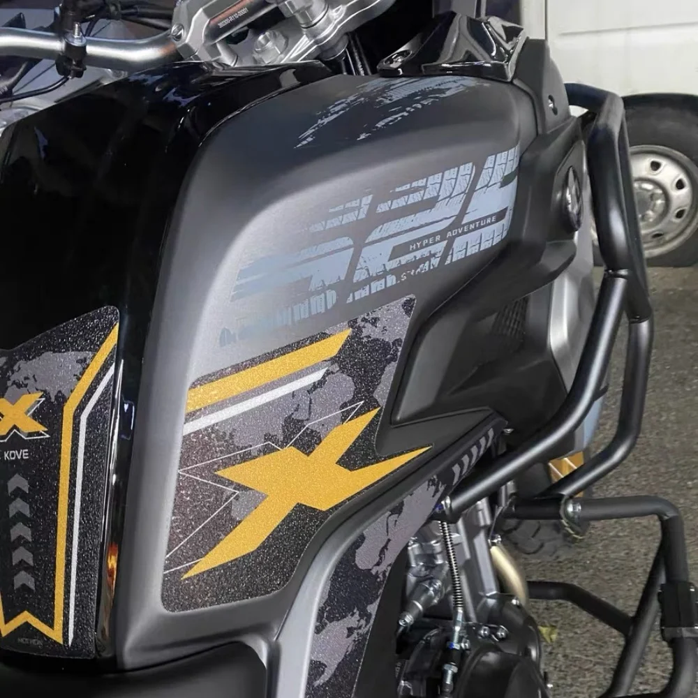 For Kove 500X/525X, install accessory fuel tank stickers, fishbone stickers, matte stickers and body decoration decals.