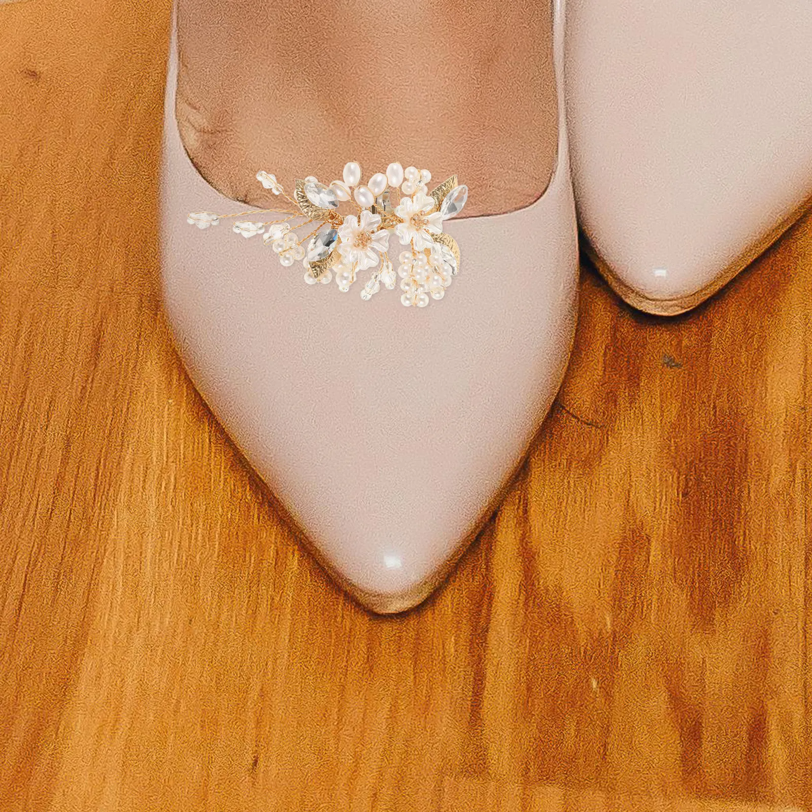 

2Pcs Pearl Flower Shoe Clips Exquisite Removable Shoe Charms for Wedding Bridal Pumps Heels Decoration Accessories
