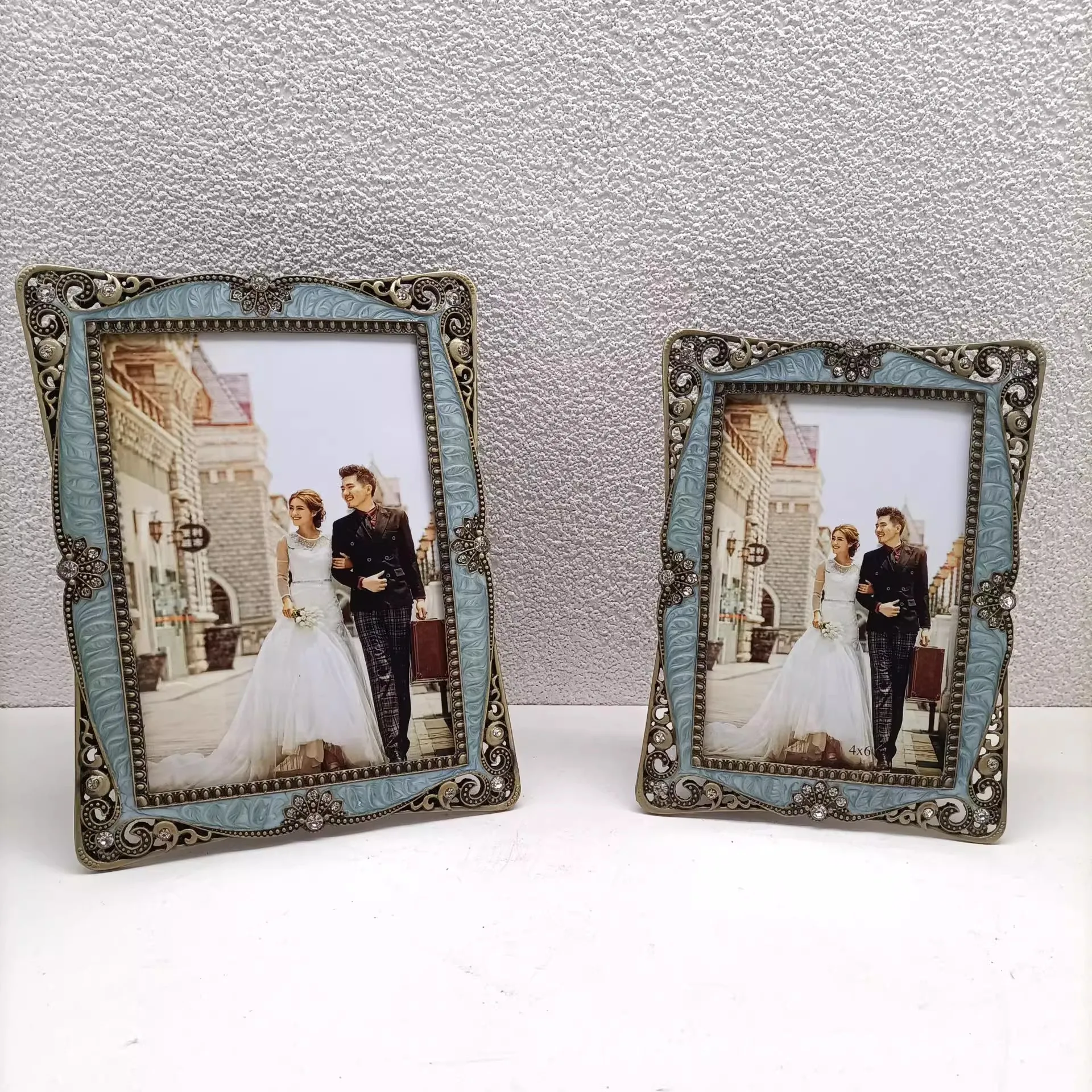 

Europe /6/7-Inch Bronze blue Metal holder photocards Álbumes de fotos For vintage room decor PF021