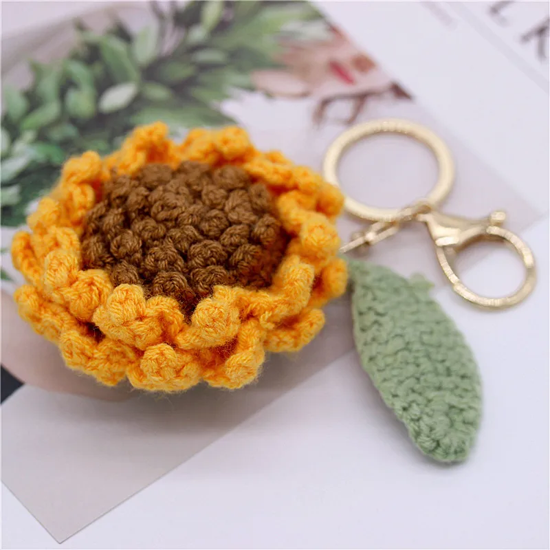 Creative Exquisite Hand-woven Pendant Woven Creative Wool Crochet Sunflower Keychain Bag Accessories Charm of Mobile Phone Gift