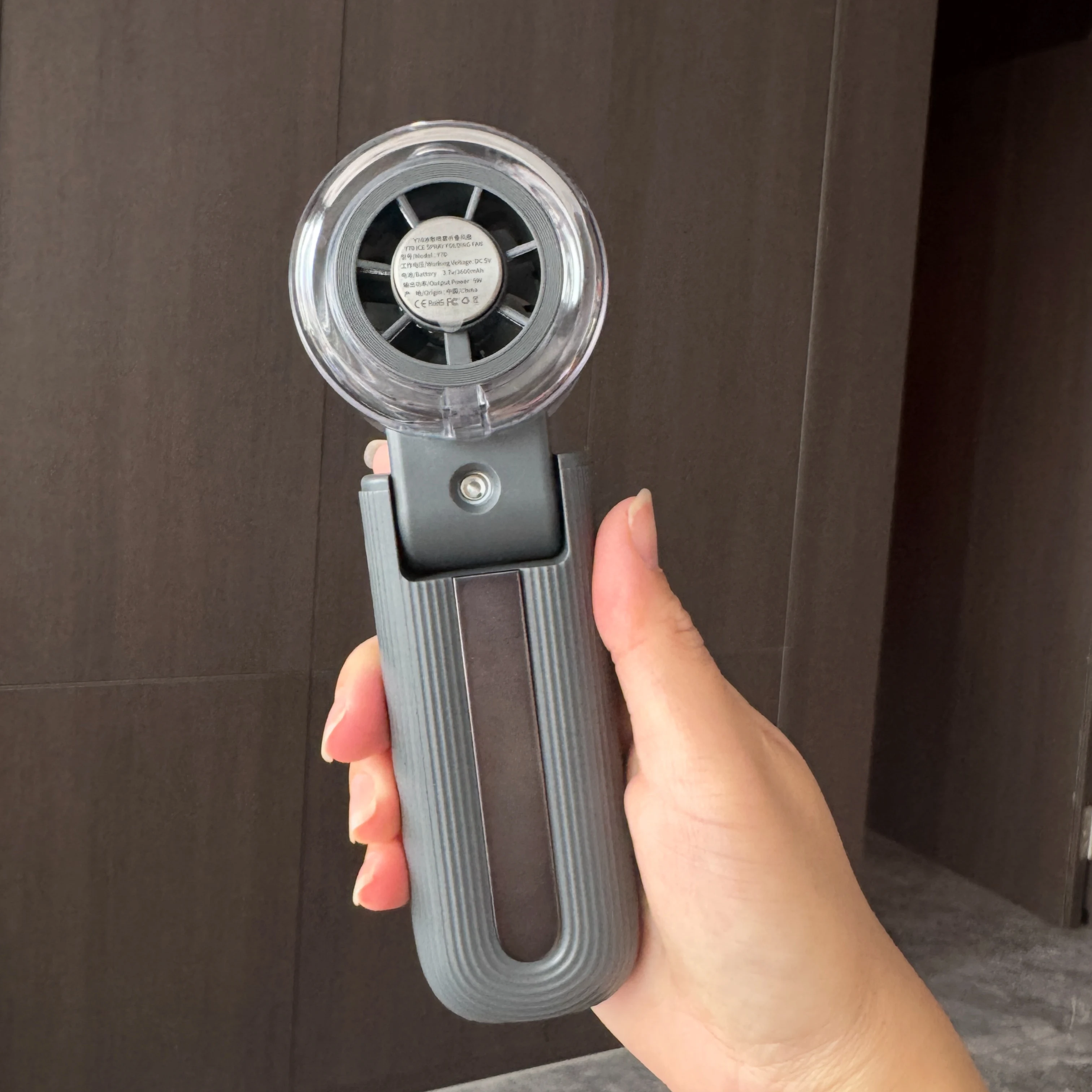 3600mAh Portable Handheld Misting Fan 100 Speed Ice Cooling Fan Semiconductor Compressed Air Humidifier USB Folding Fan Y70
