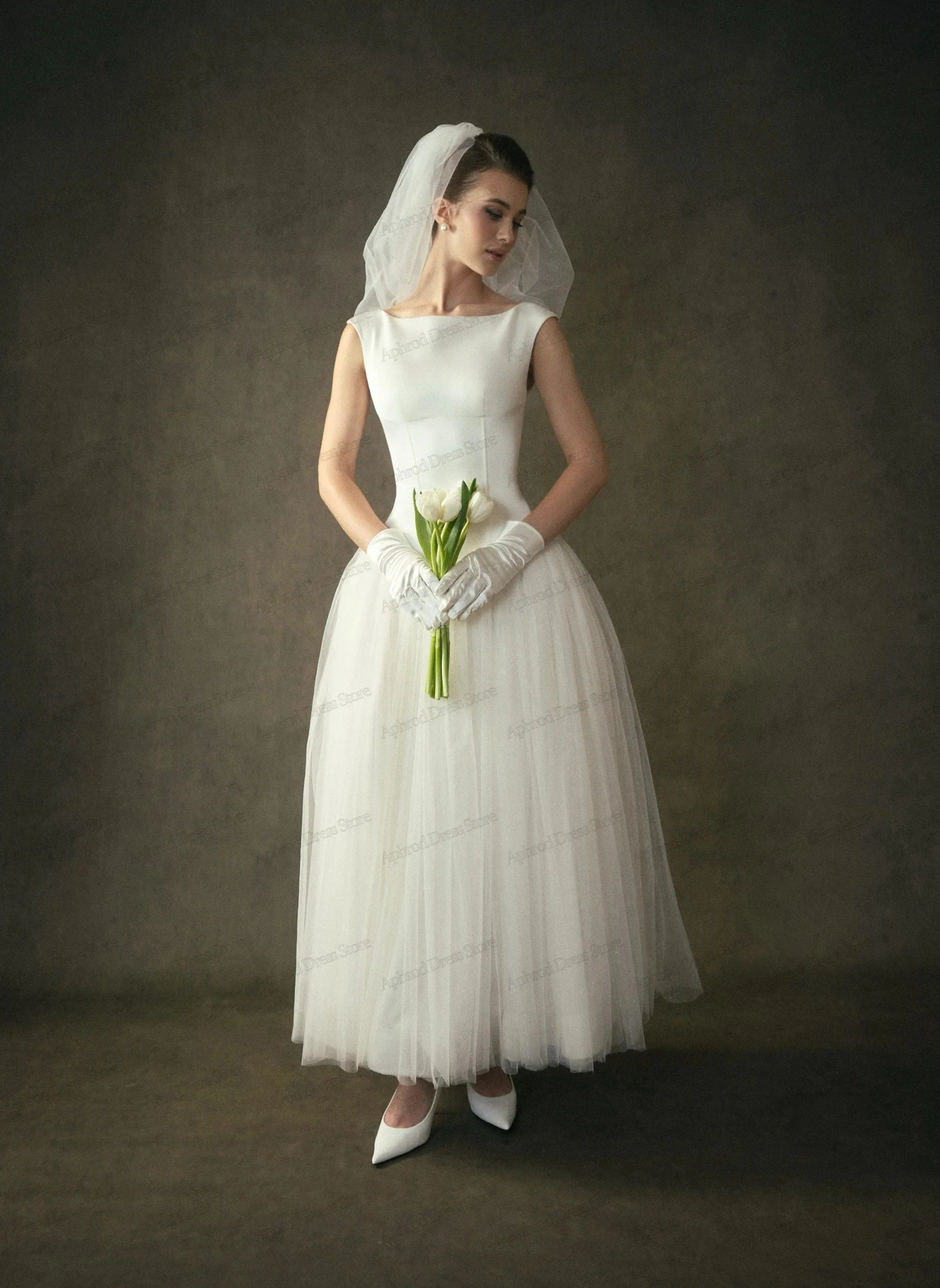 Graceful Wedding Dresses A Line Tulle Tiered Bridal Gowns Satin Robes Sleeveless Backless Glamorous Vestidos De Novia Customized