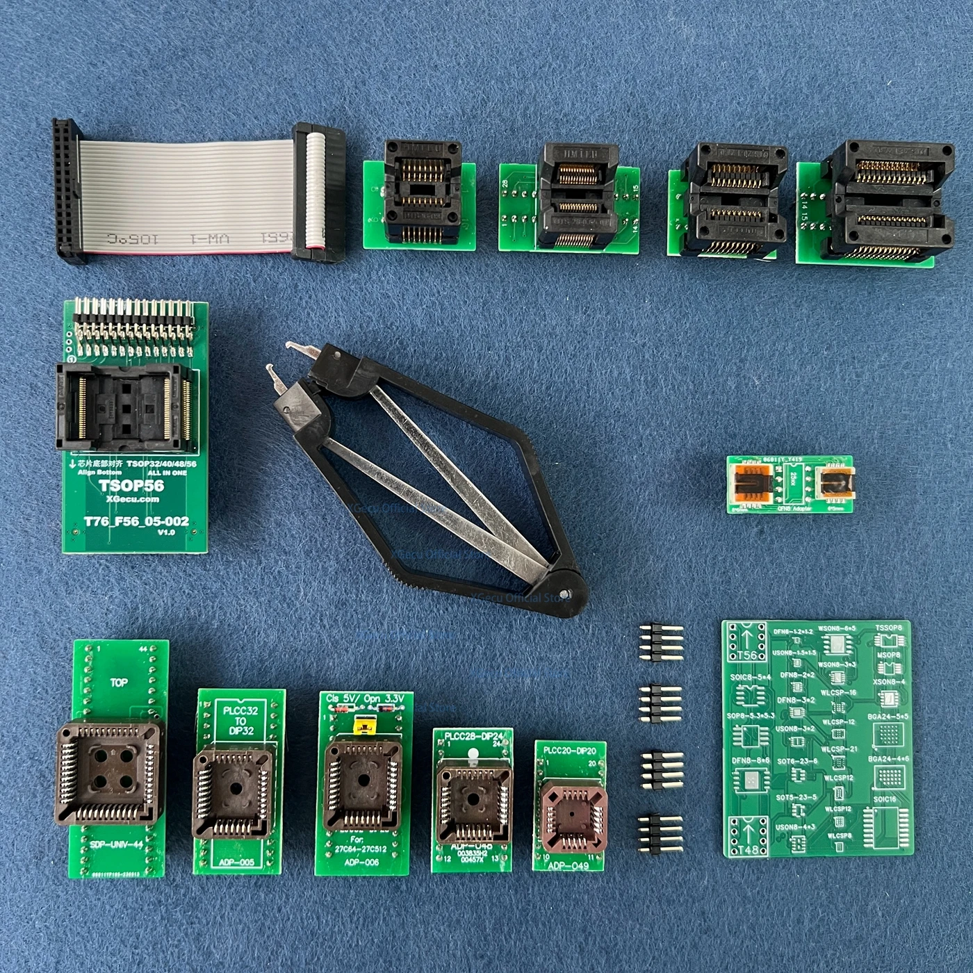 13 części (zestaw adapterów) do programatora XGecu T76 zawiera adapter TSOP32/40/48/56 ZIF (T76_F56_05-002 V1.0) PLCC