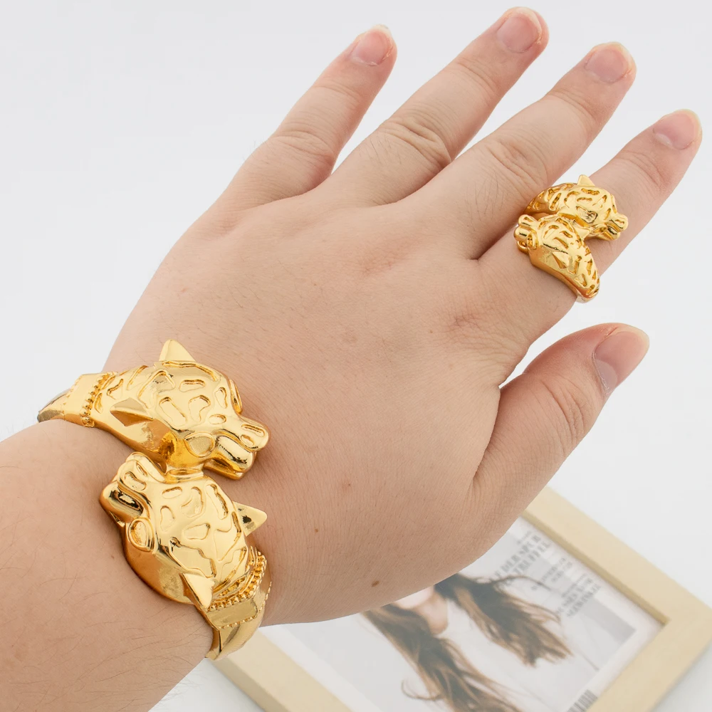 Dubai Gold Color Bangle with Ring Set for Party 18k Gold Color Hand Bangle Cocktail Ring Set for Engagement Jewelry Accessories